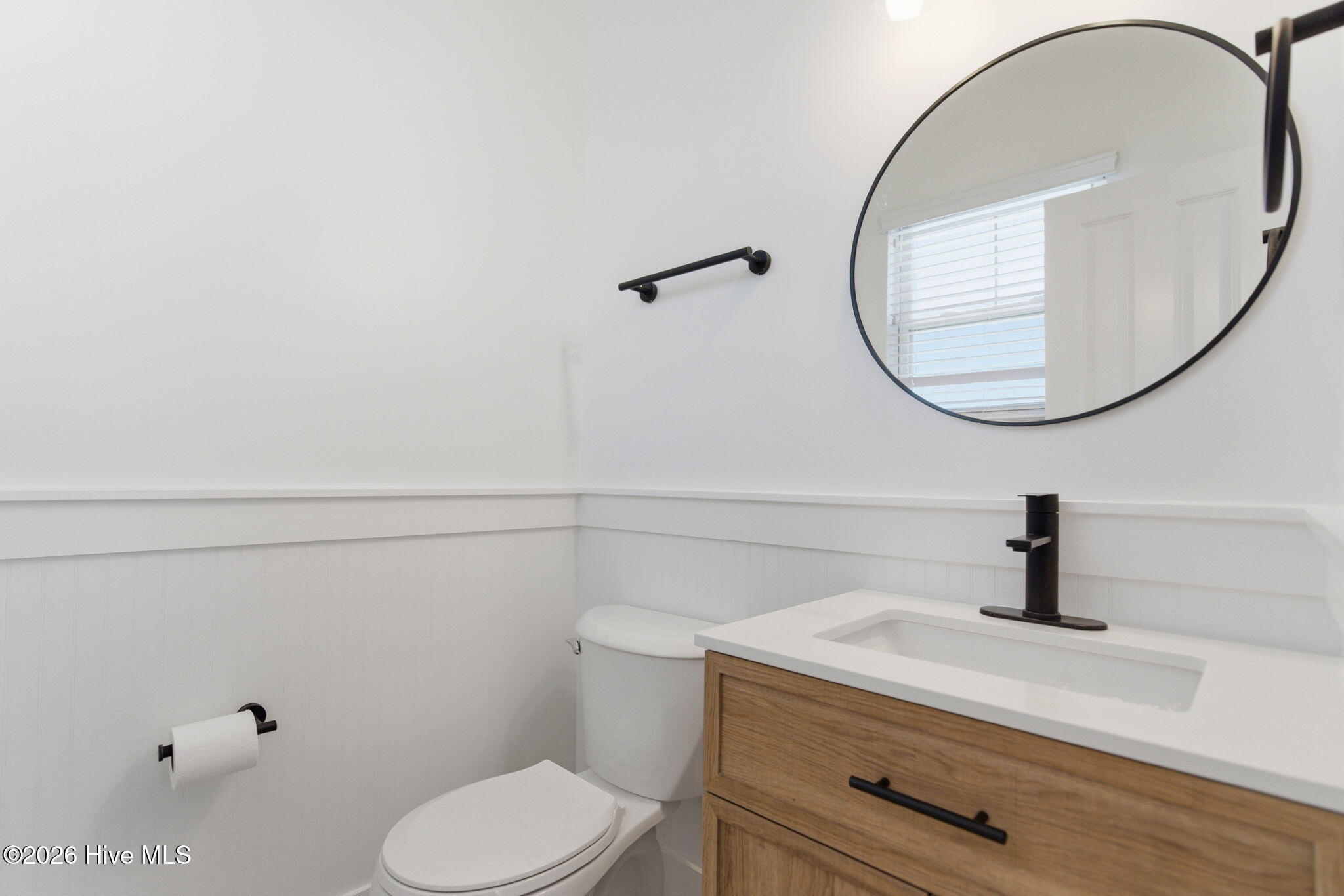 100570337 | Photo 15