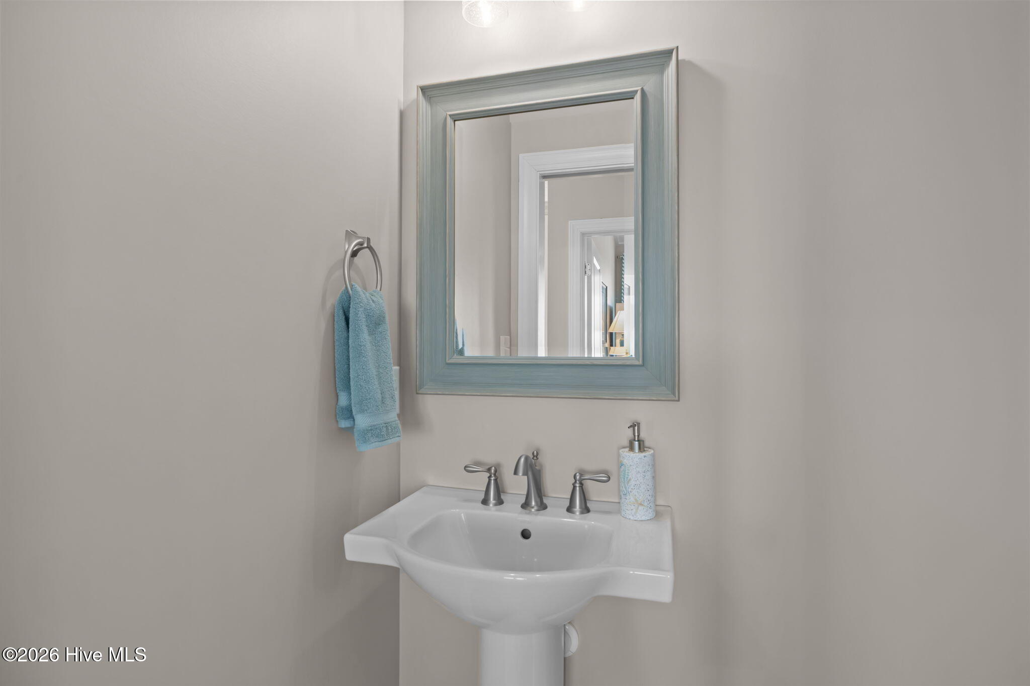 100549287 | Photo 26