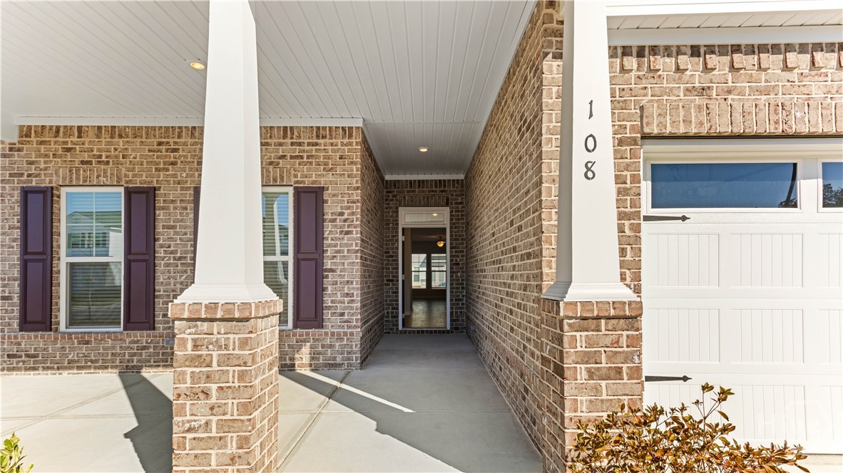 Photo 2 of Single family home for sale at 108 Peabody St, Savannah, GA 31407 | MLS# SA313280 | Listing updated on 2026-09-16