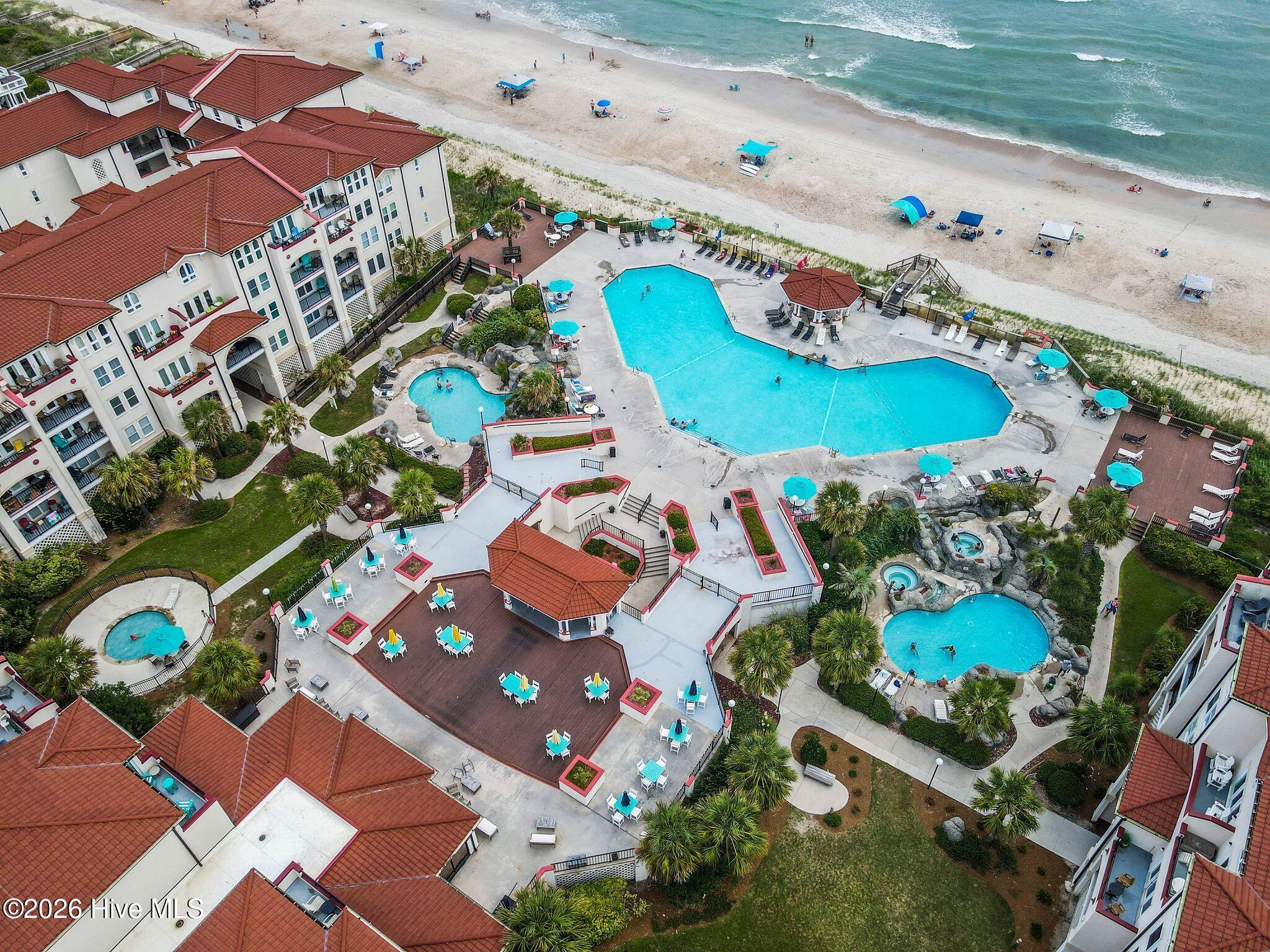 100564171 | Photo 52