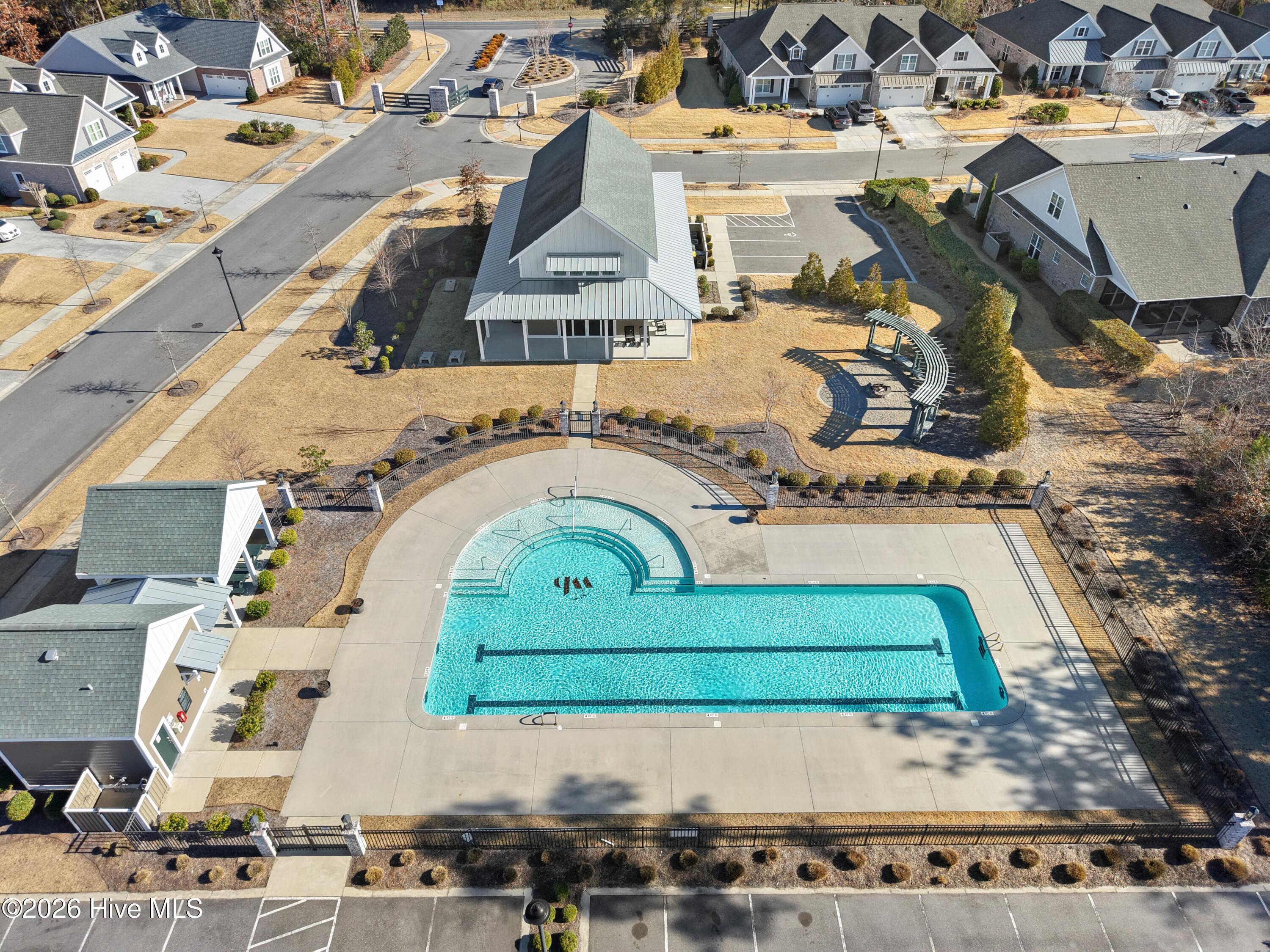 100558419 | Photo 55