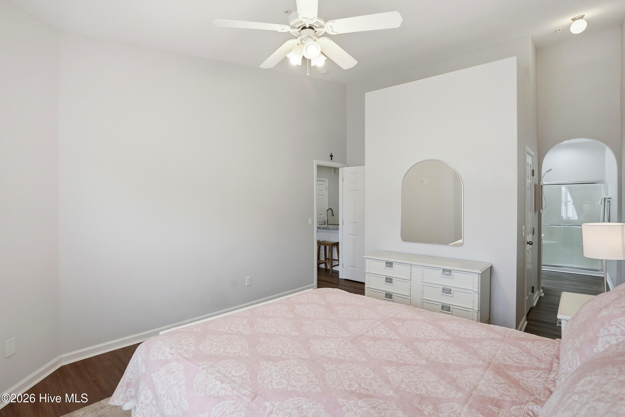 100554334 | Photo 13