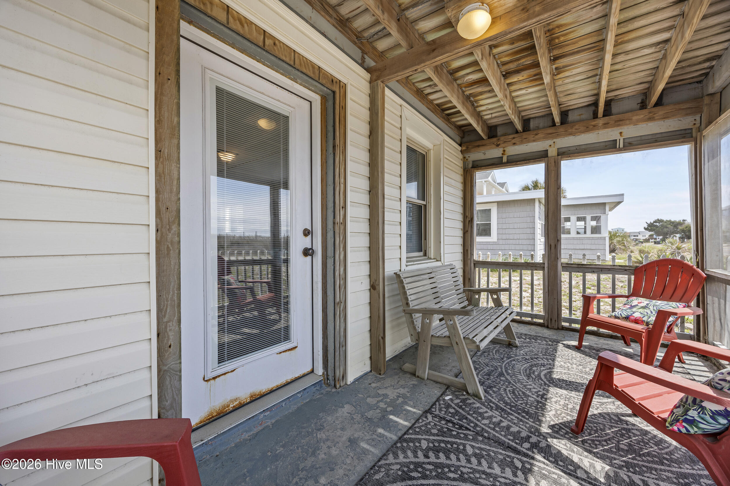 100563115 | Photo 27