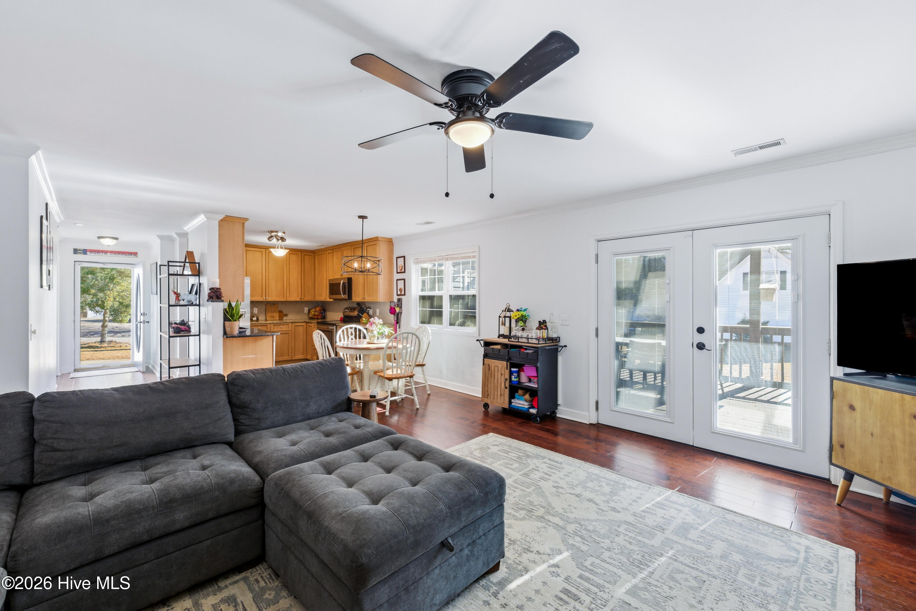 100555123 | Photo 18