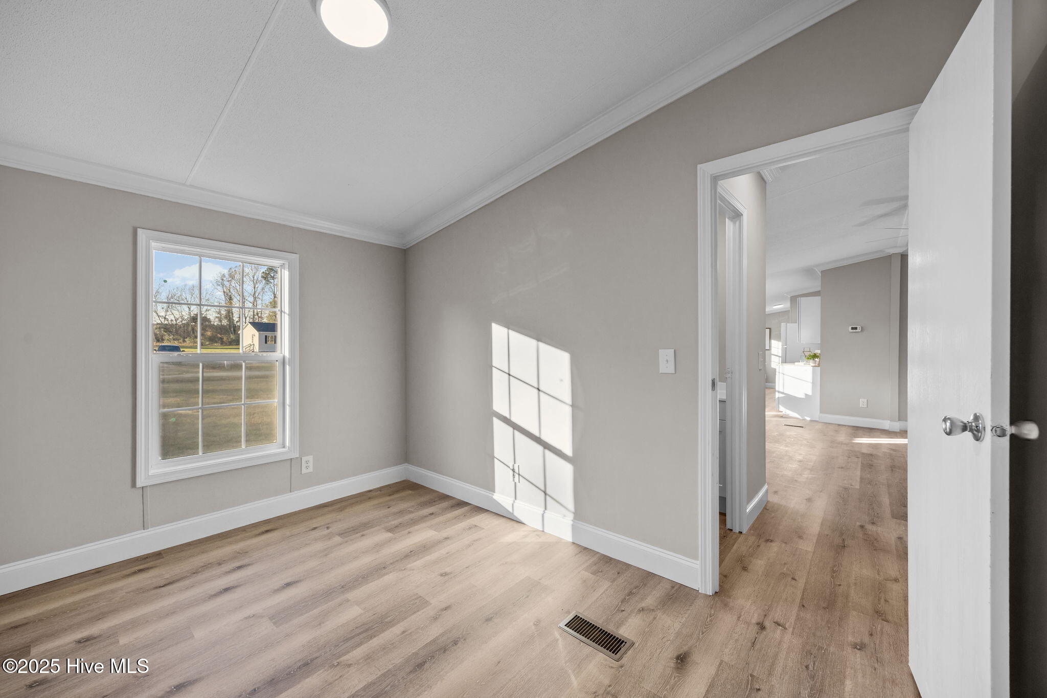 100546418 | Photo 26