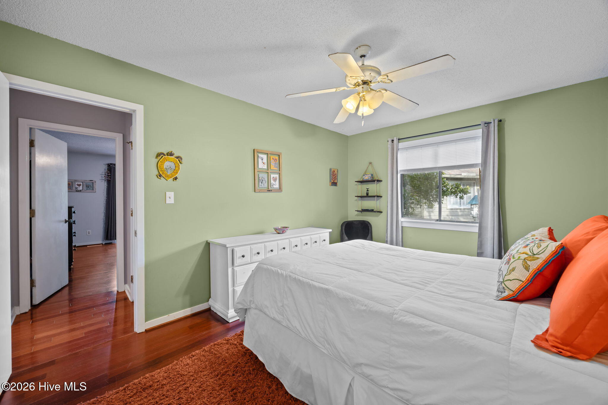 100552337 | Photo 19