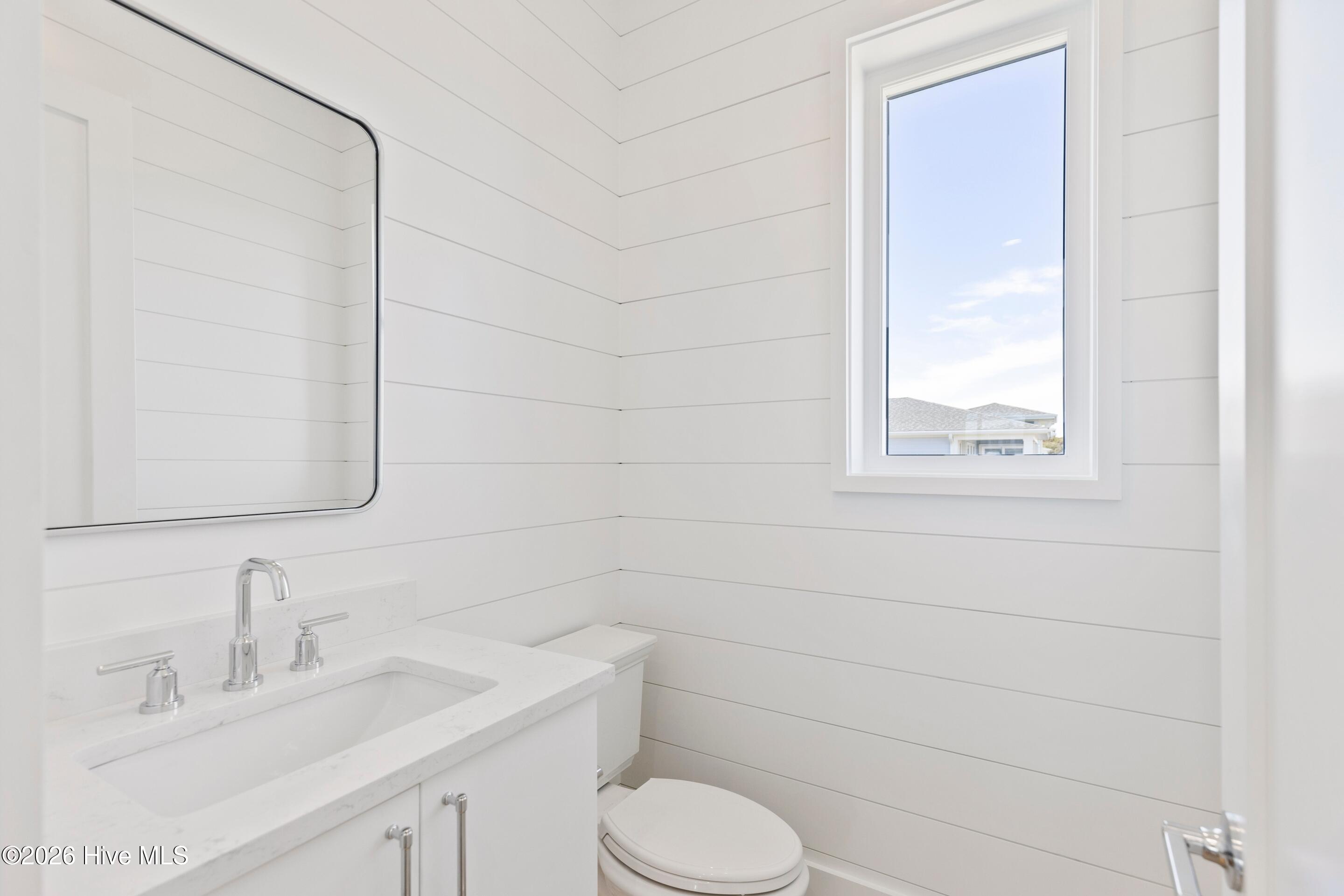 100545146 | Photo 34