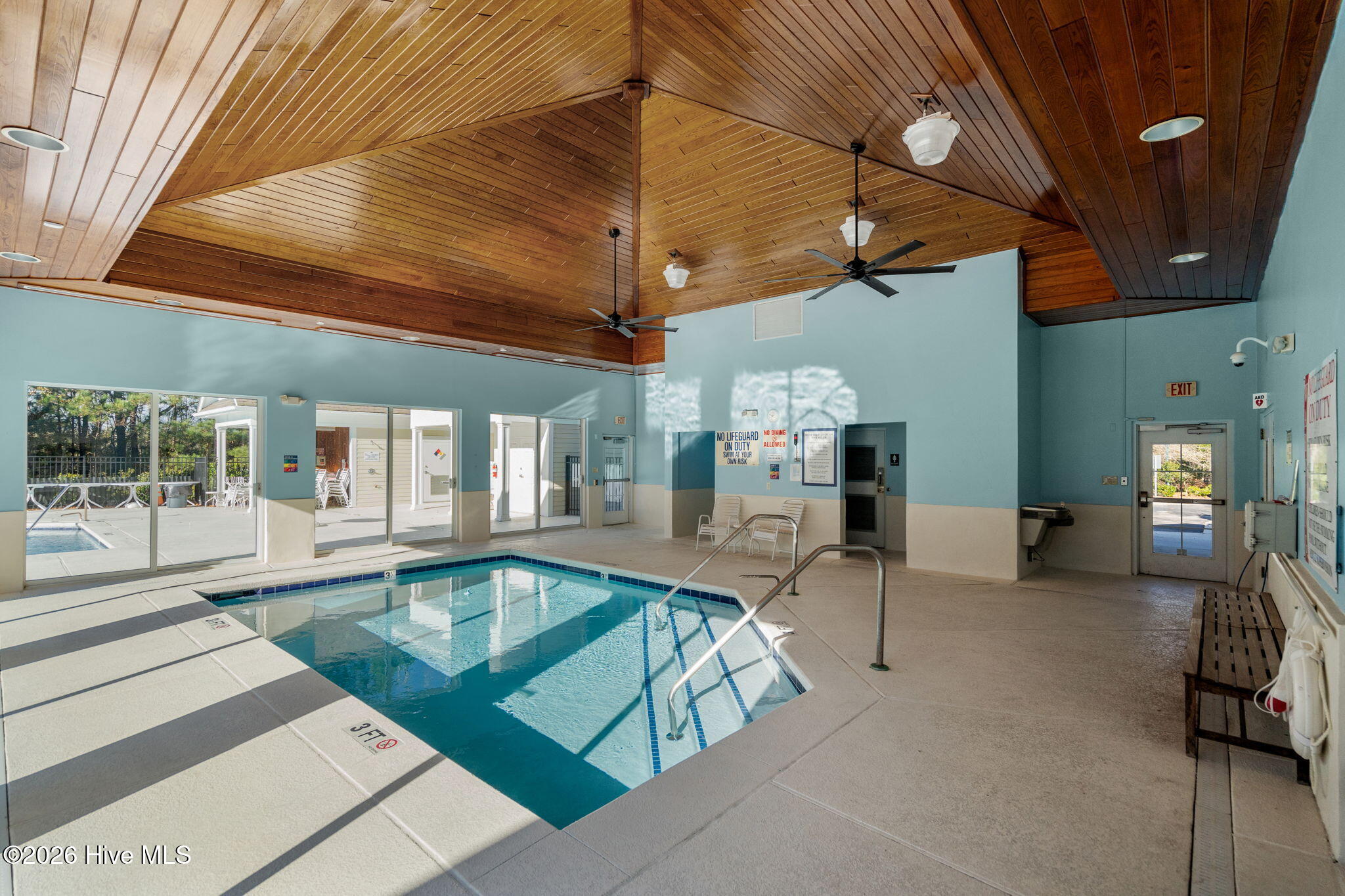 100563731 | Photo 85