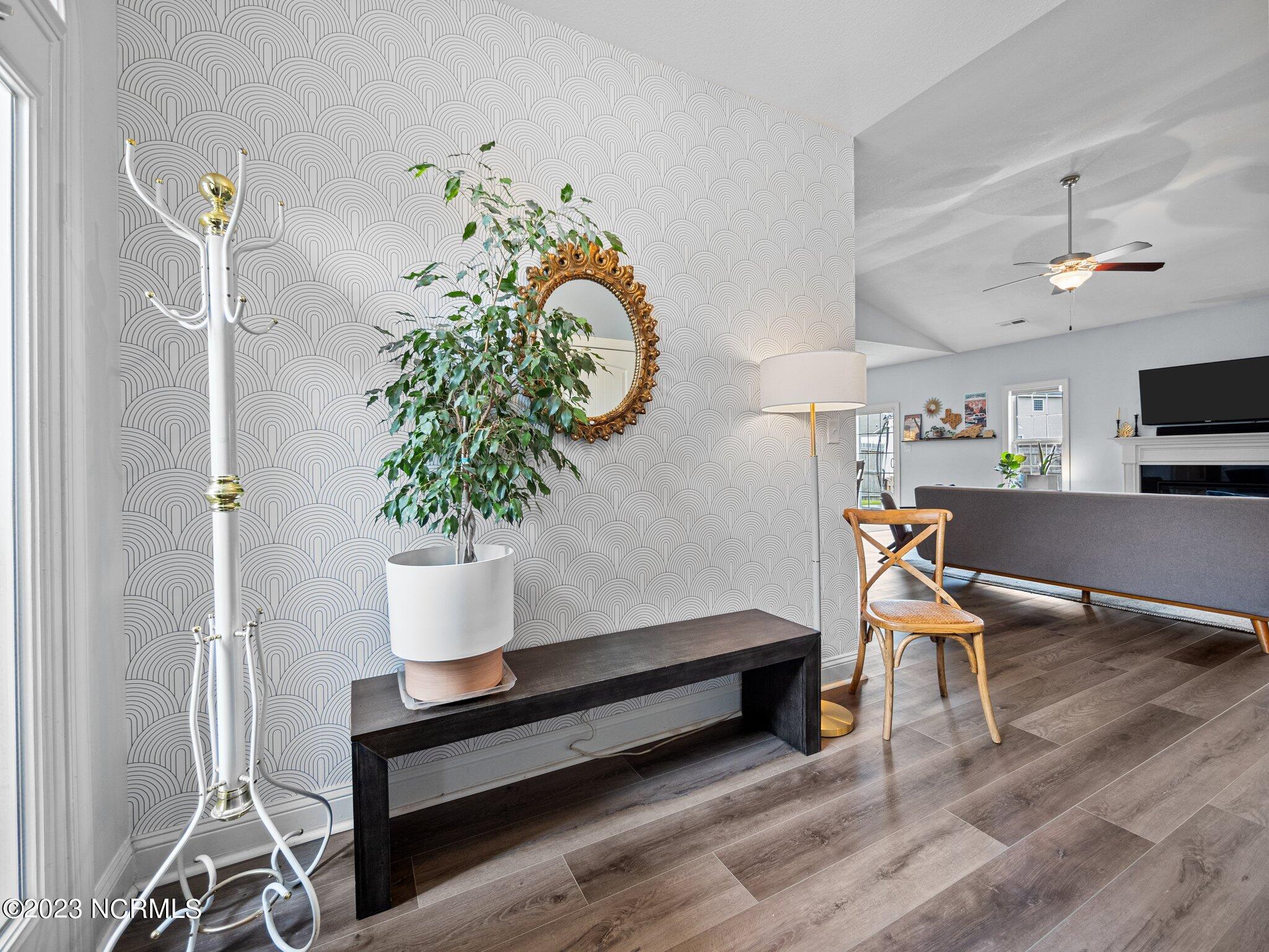 100552658 | Photo 12