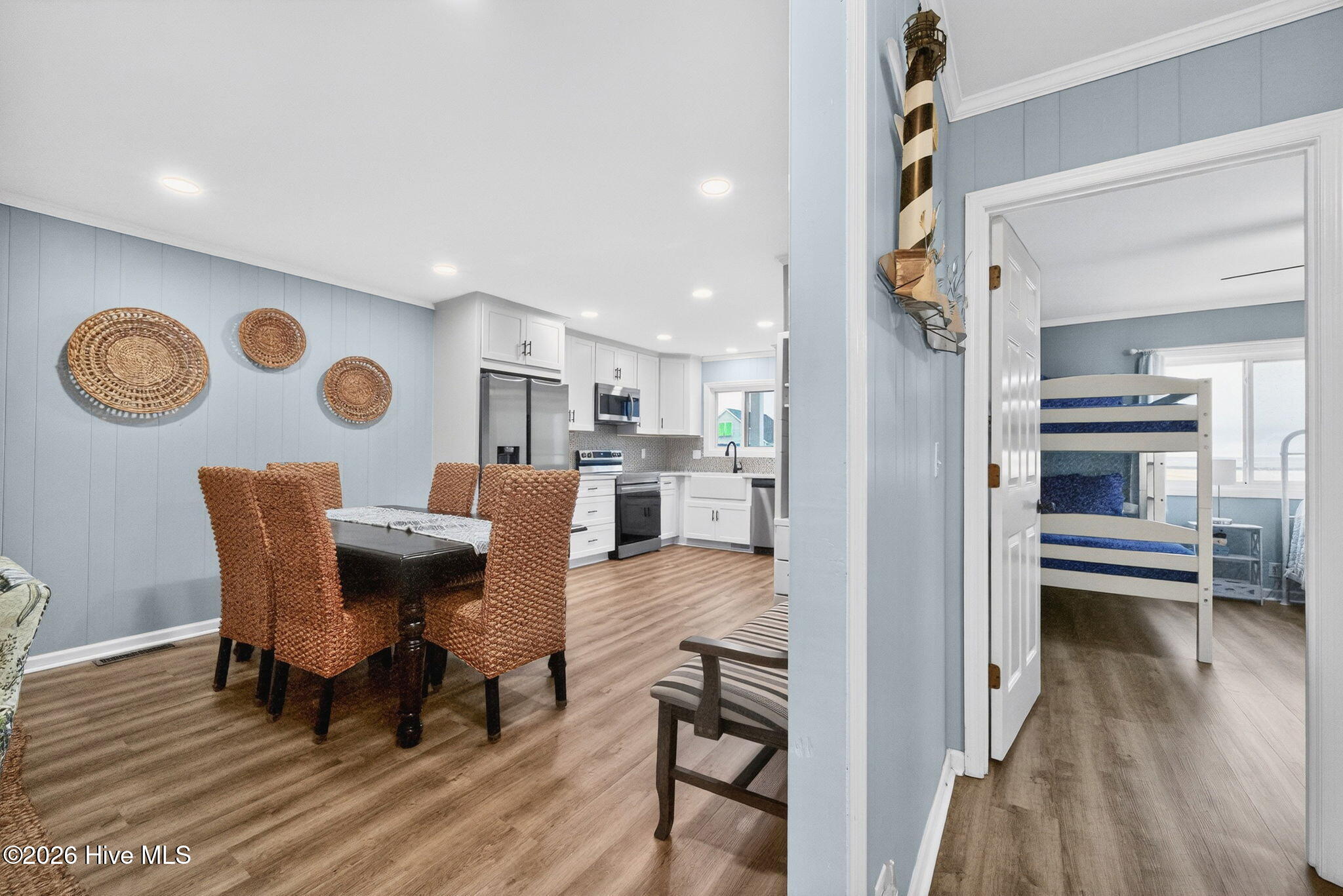 100558118 | Photo 34