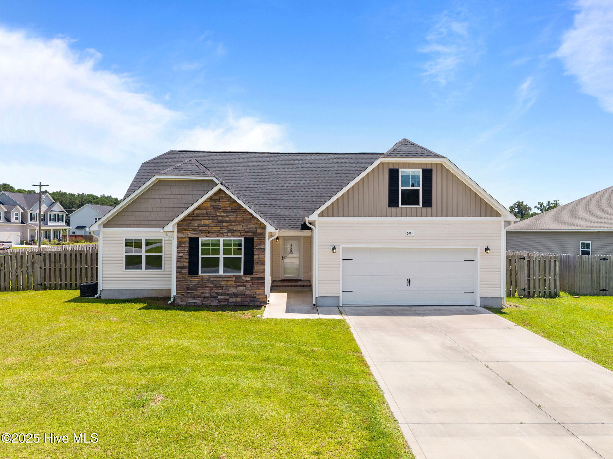 501 Violet Court, Maysville, NC 28555 – photo 6: 501 Violet Ct. Maysville NC