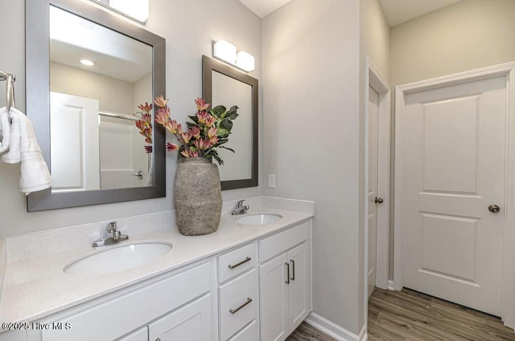 100535606 | Photo 14