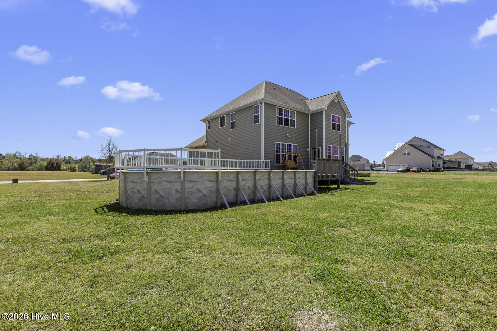 100564788 | Photo 40