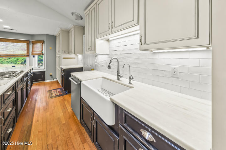 9314 Doris Drive,Oriental