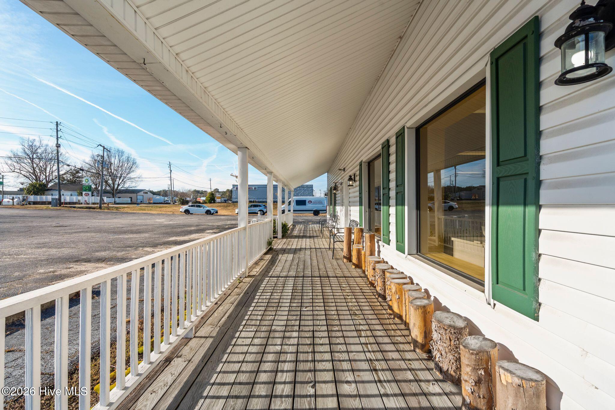 100550441 | Photo 10