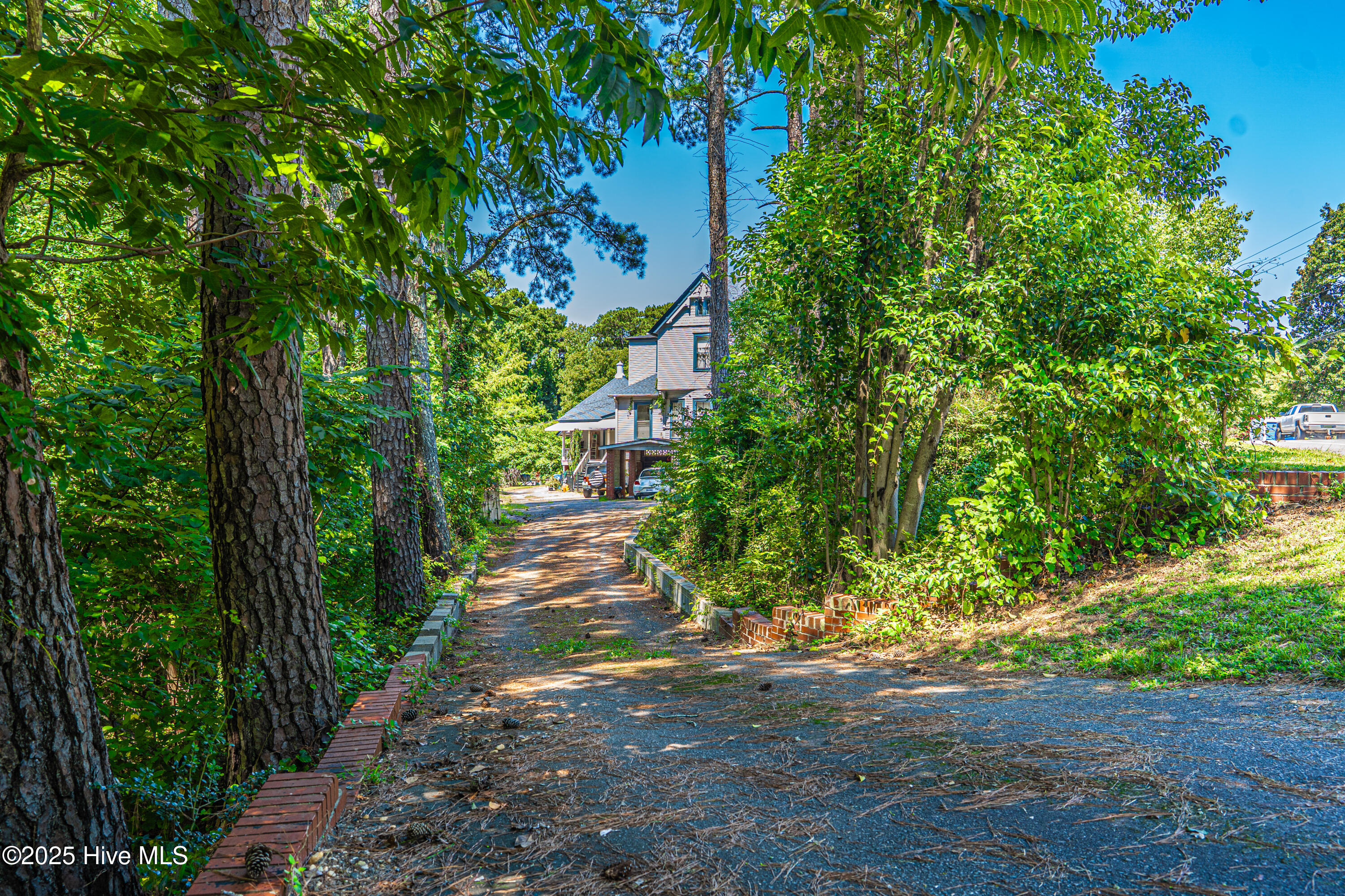 301 Mcreynolds Street