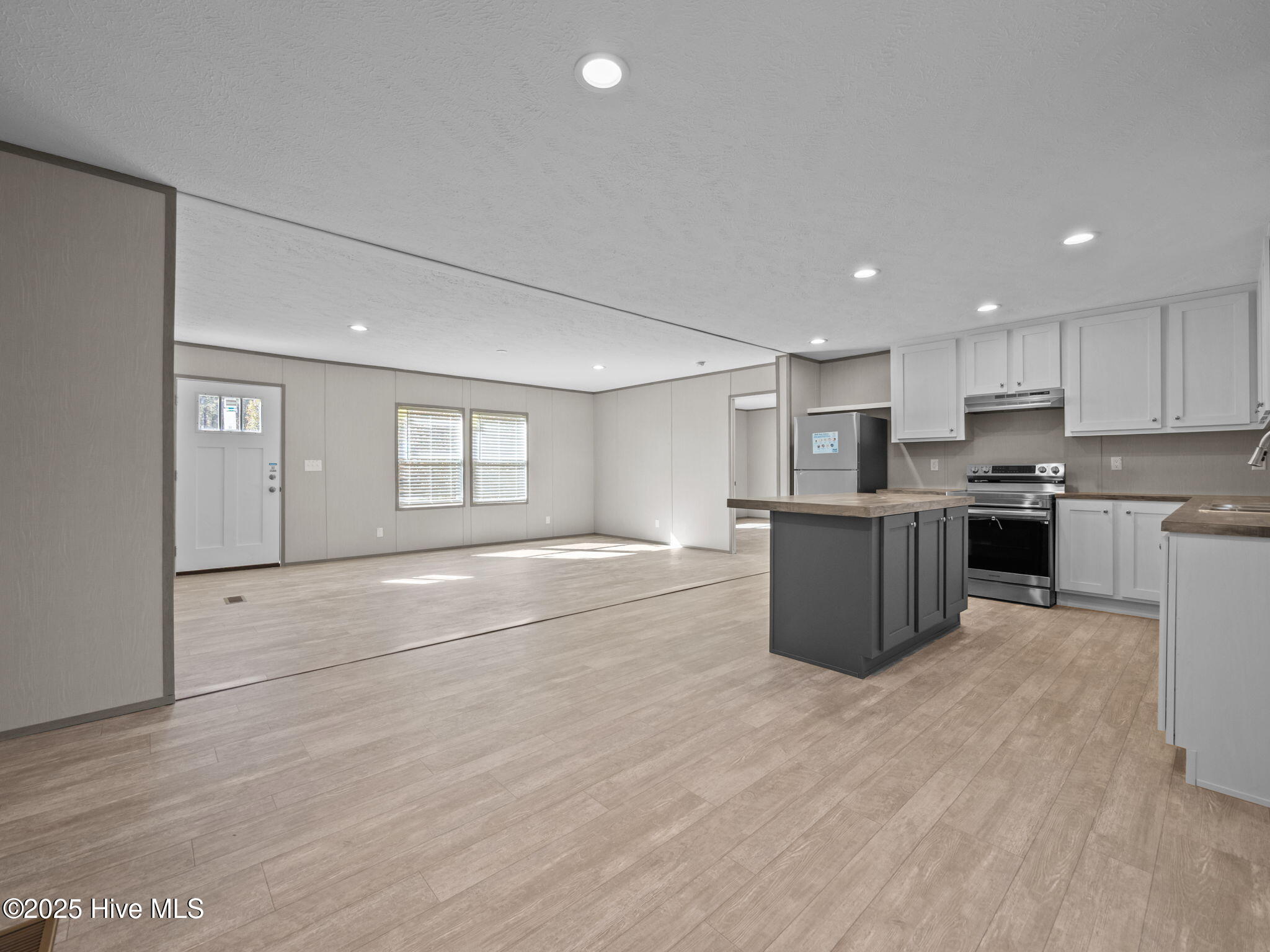 100541936 | Photo 39