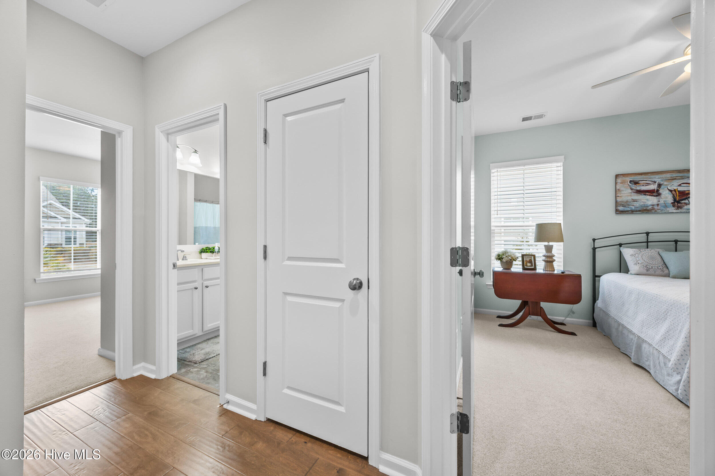 100553871 | Photo 12