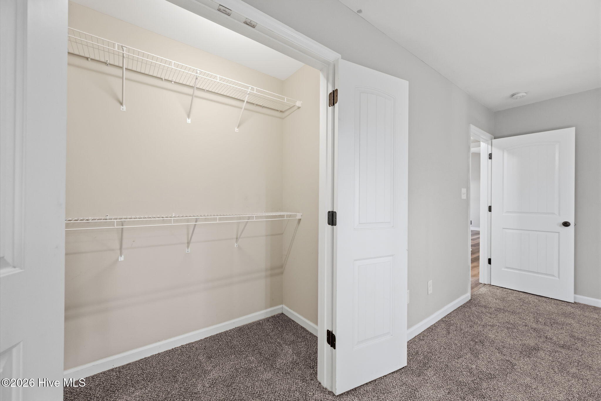 100558814 | Photo 20