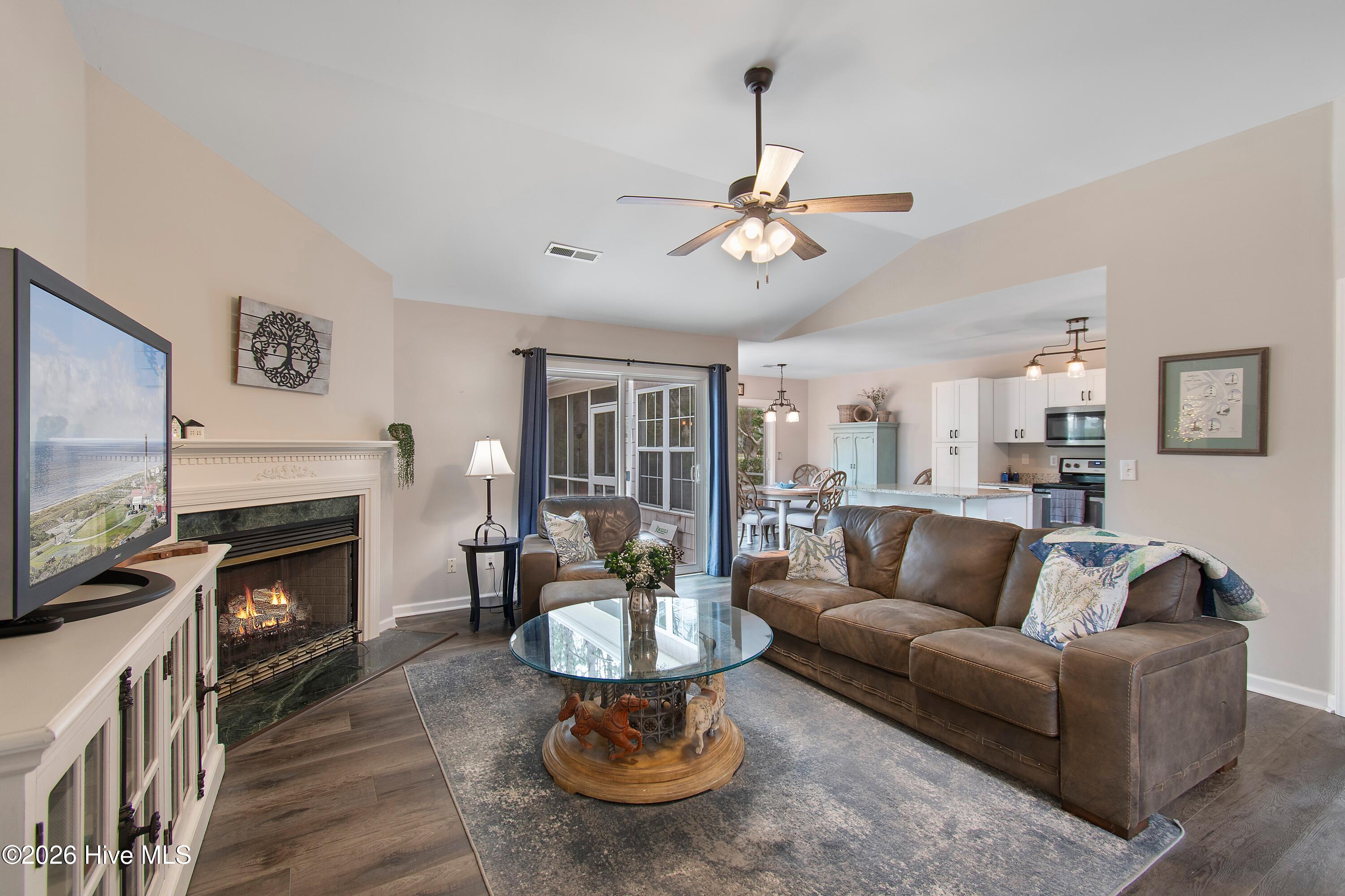 100559952 | Photo 14