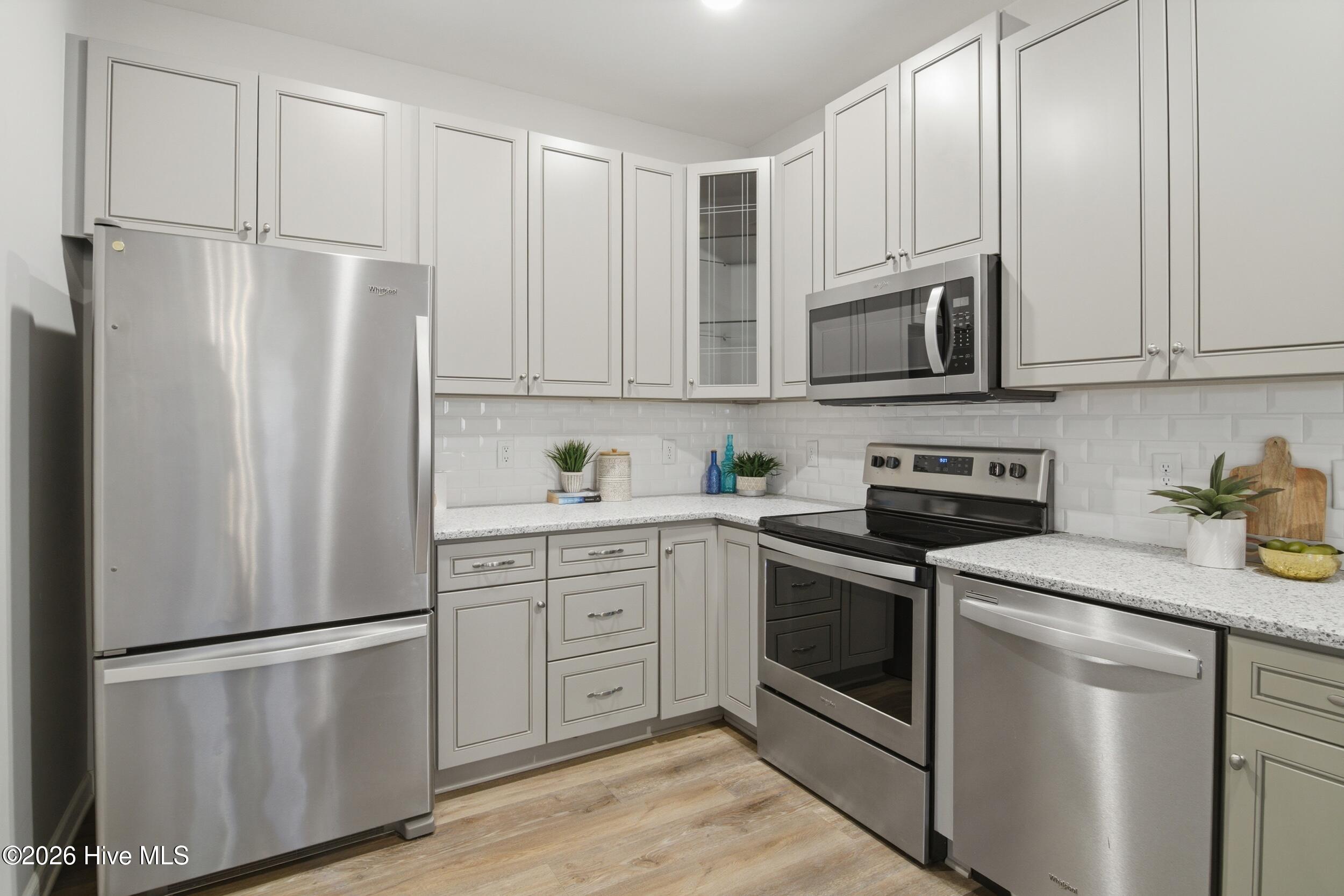 100552739 | Photo 10