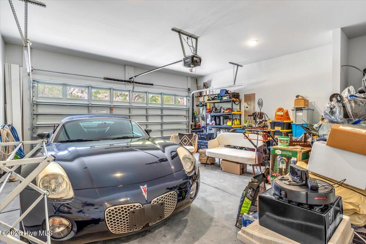 100566058 | Photo 39