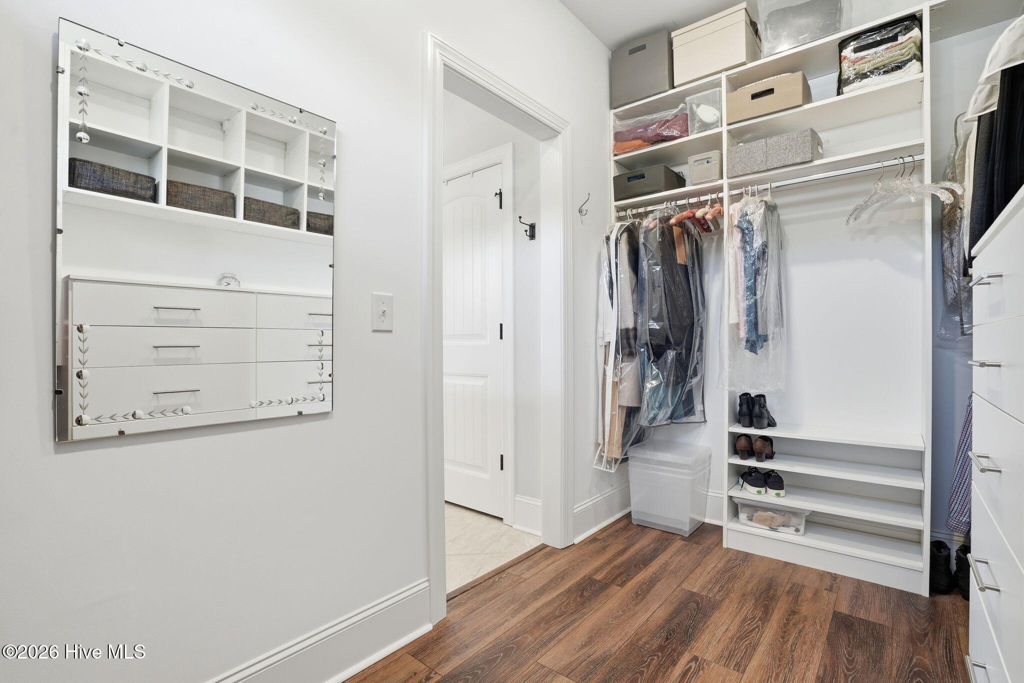 100559439 | Photo 54