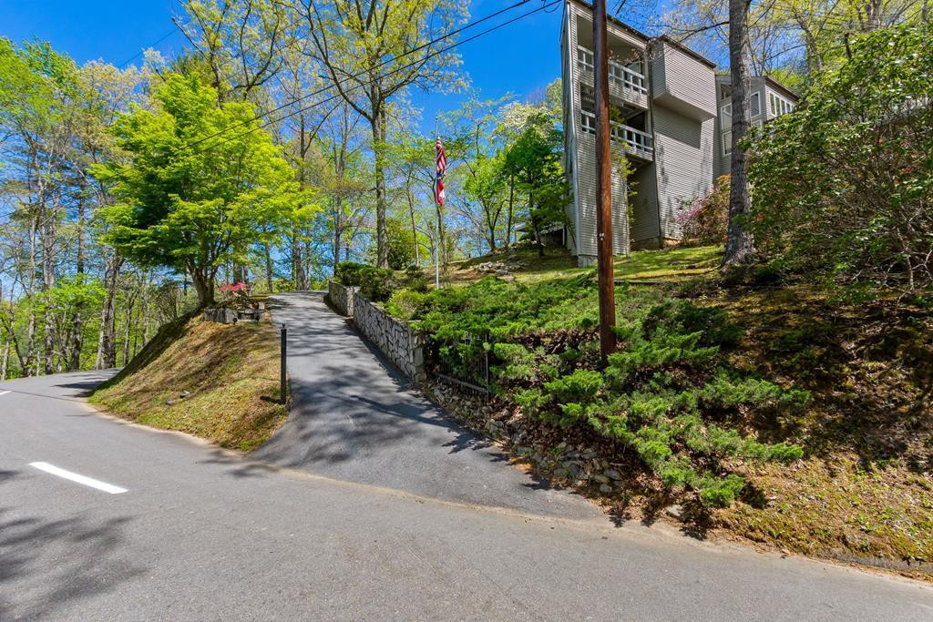1240 Village Road, Murphy, NC 28906 Listing Photo  3