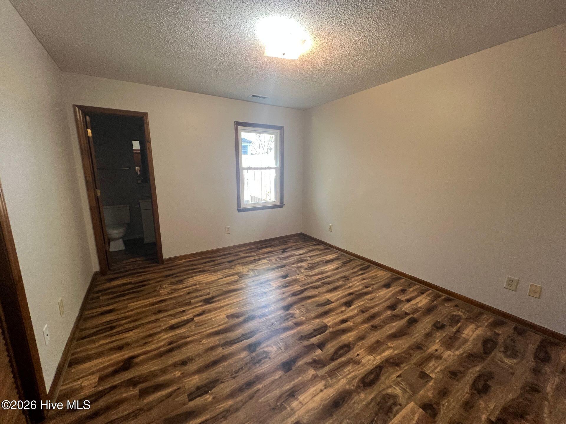 100564783 | Photo 10