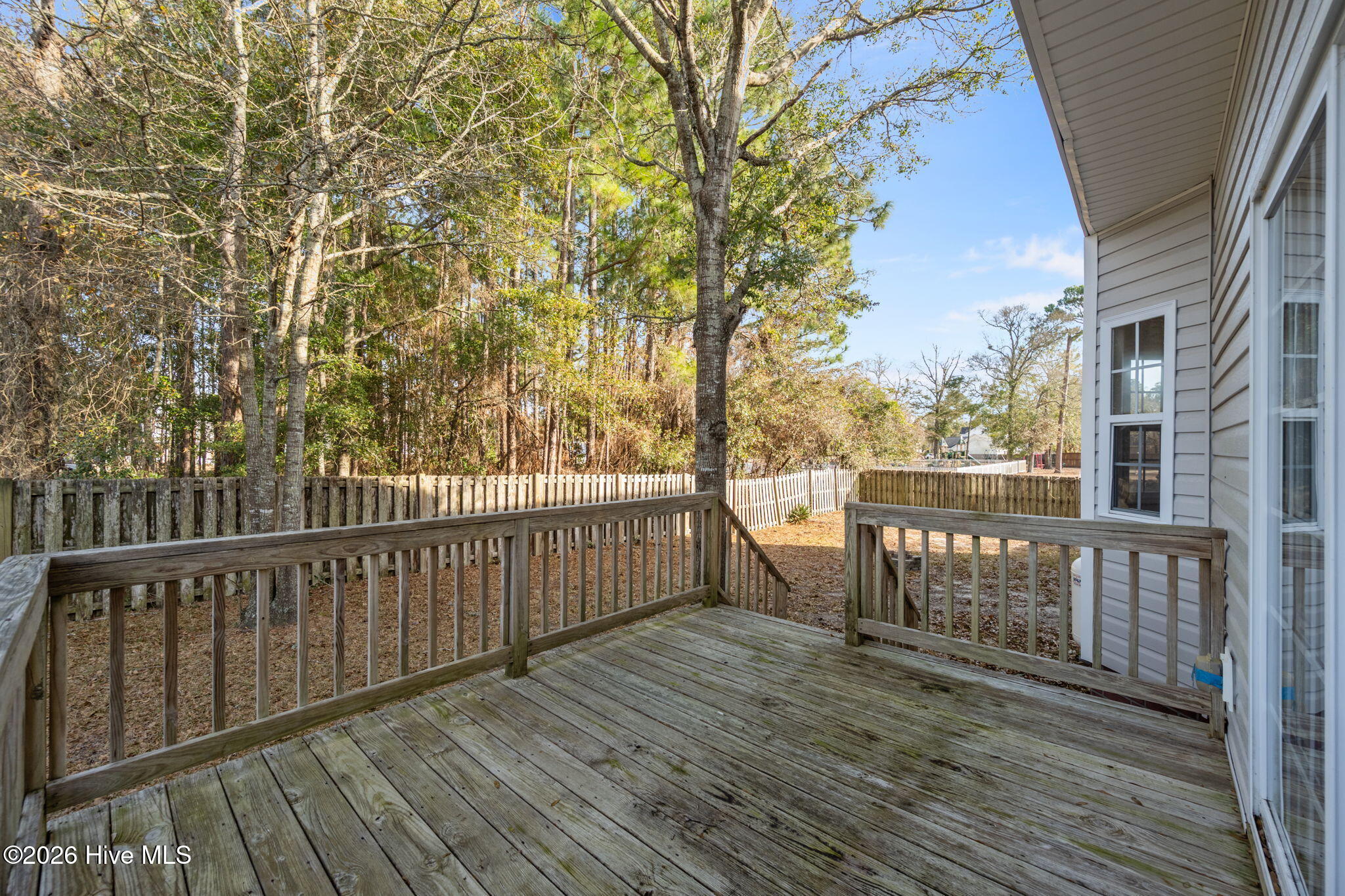 100547961 | Photo 42