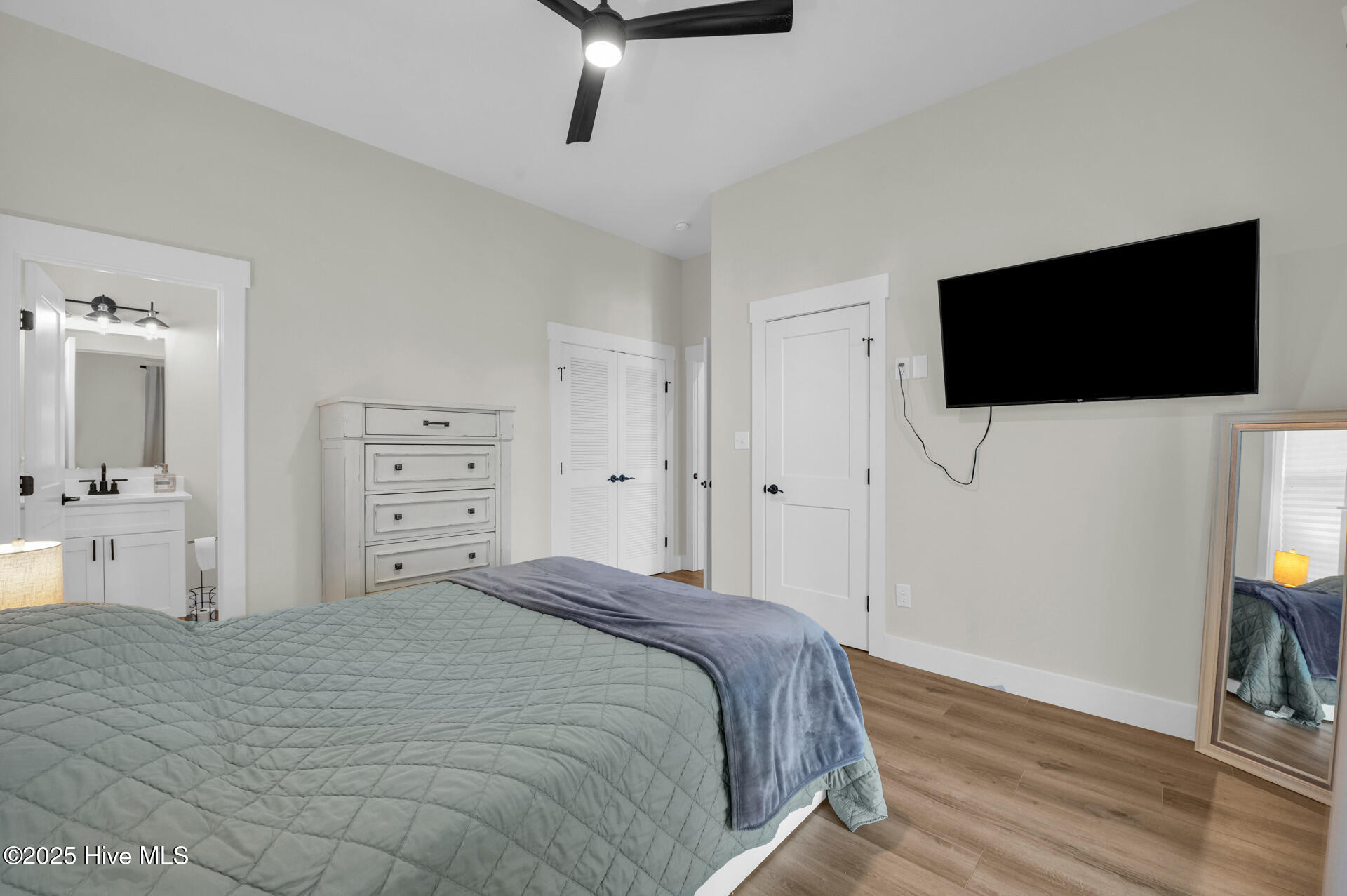 100539470 | Photo 22