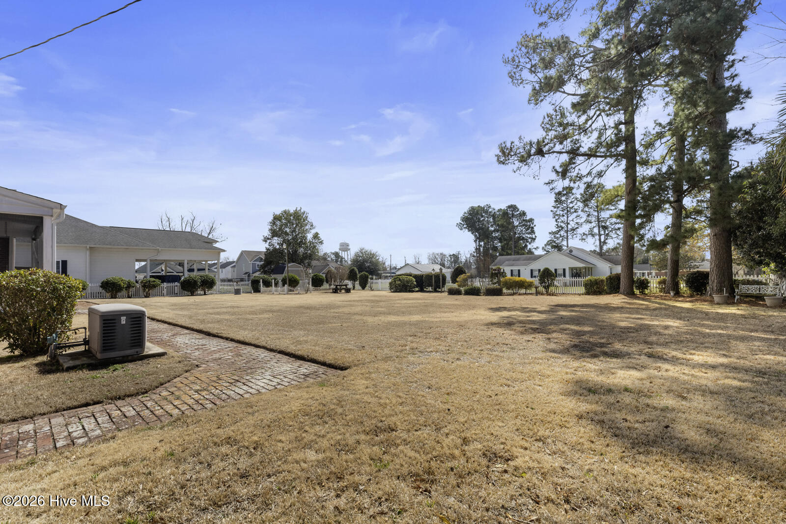 100557416 | Photo 71