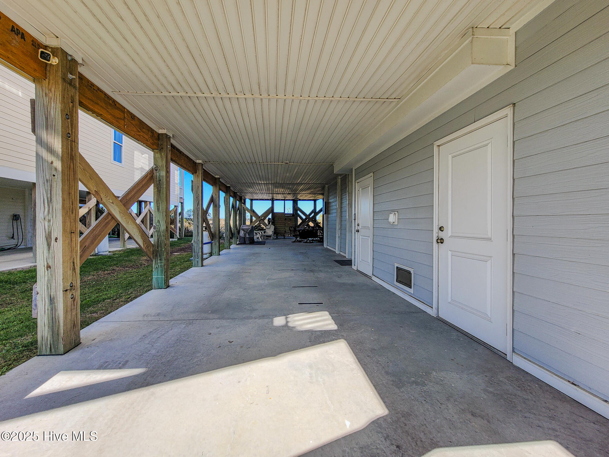 100540688 | Photo 52