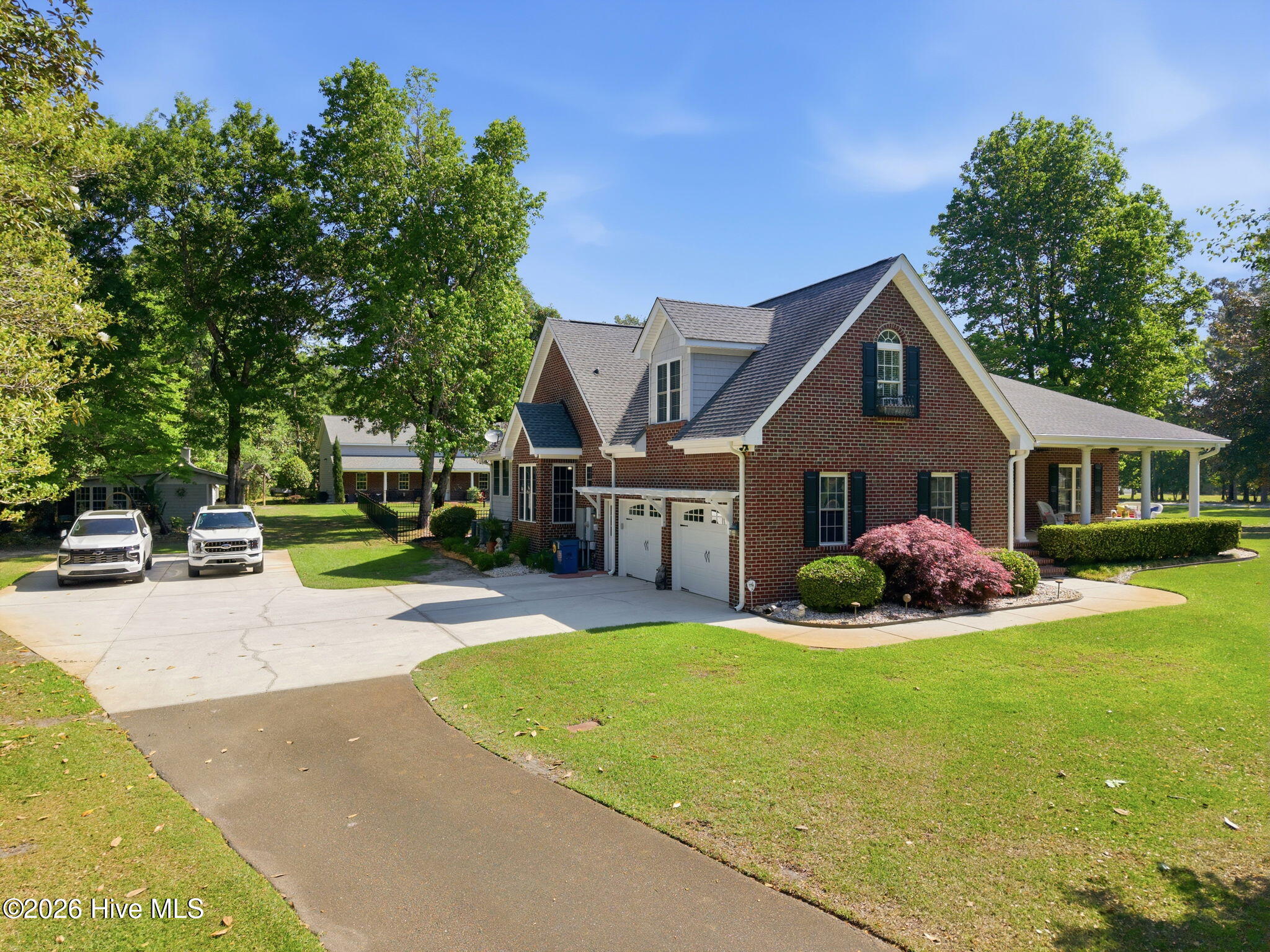 100570615 | Photo 52