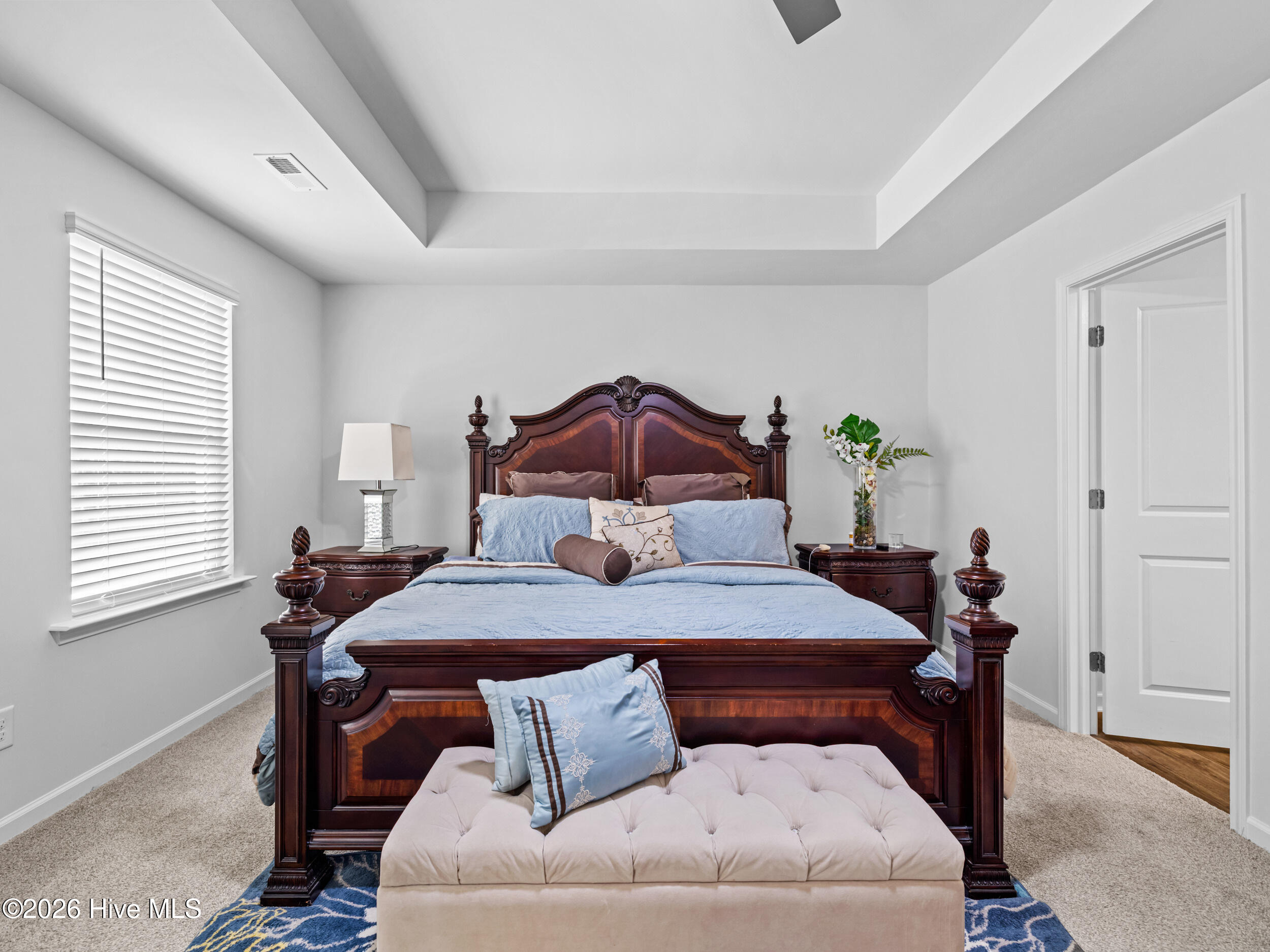 100562938 | Photo 31