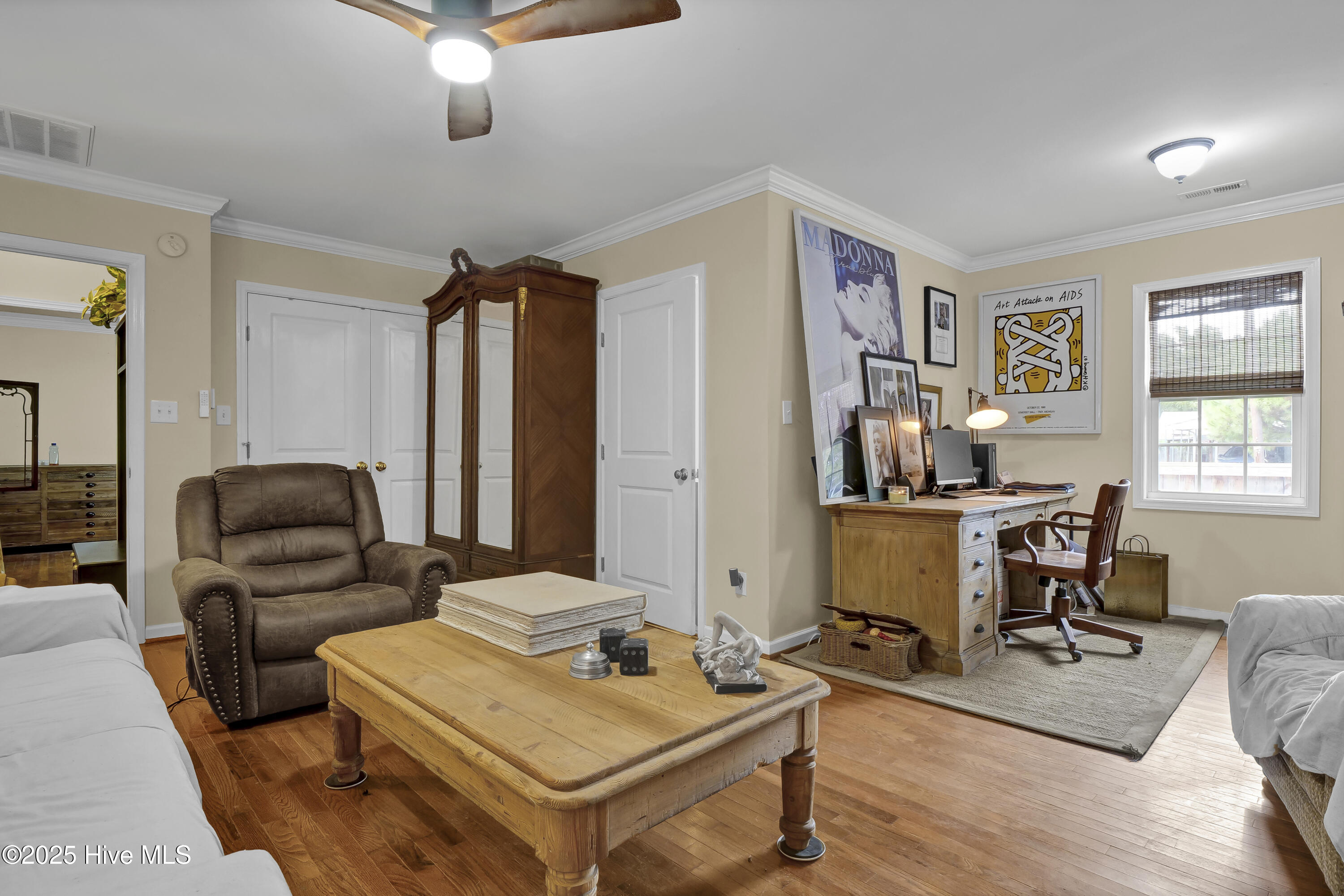 100528167 | Photo 33