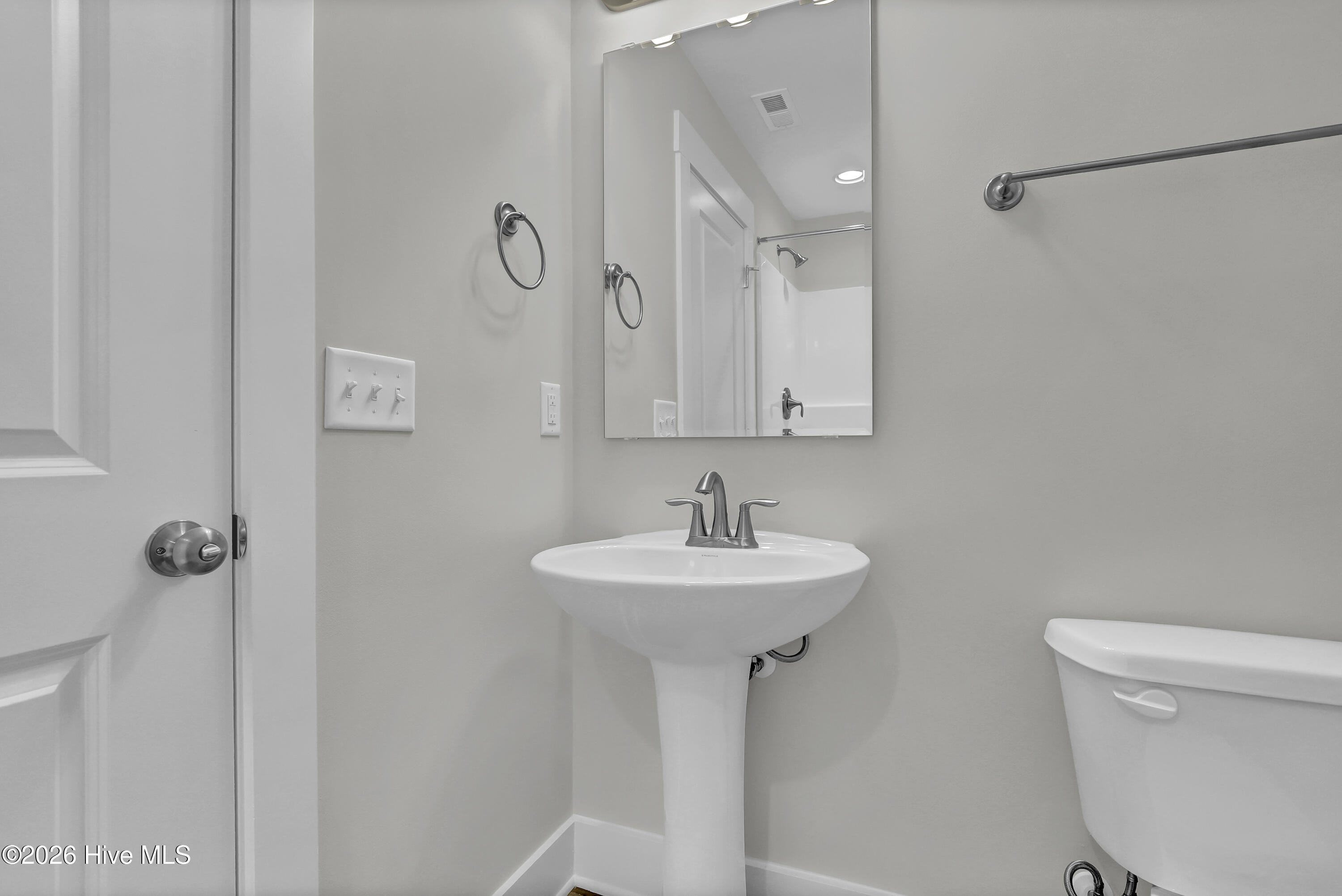 100547991 | Photo 24