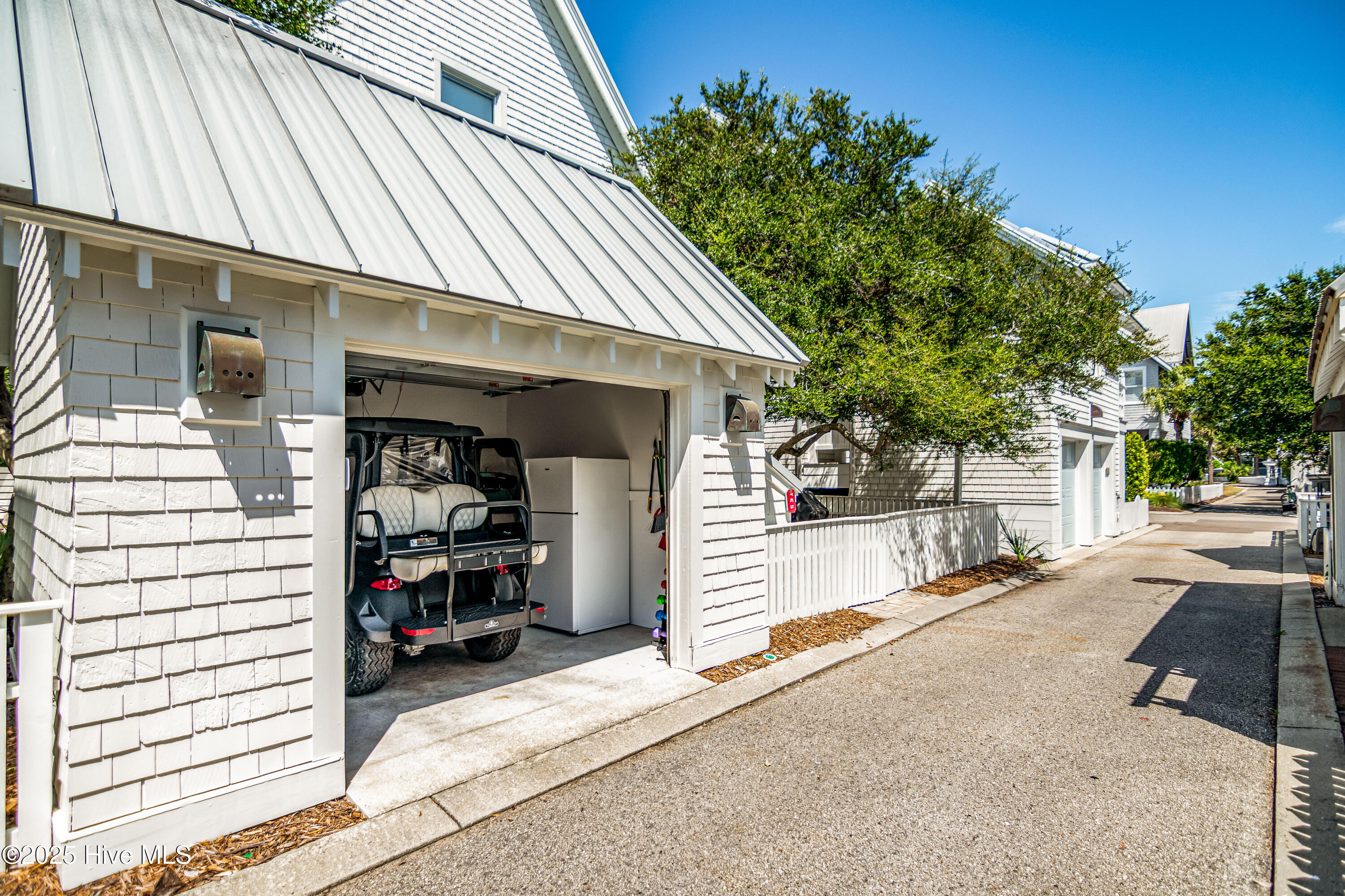 100521321 | Photo 51