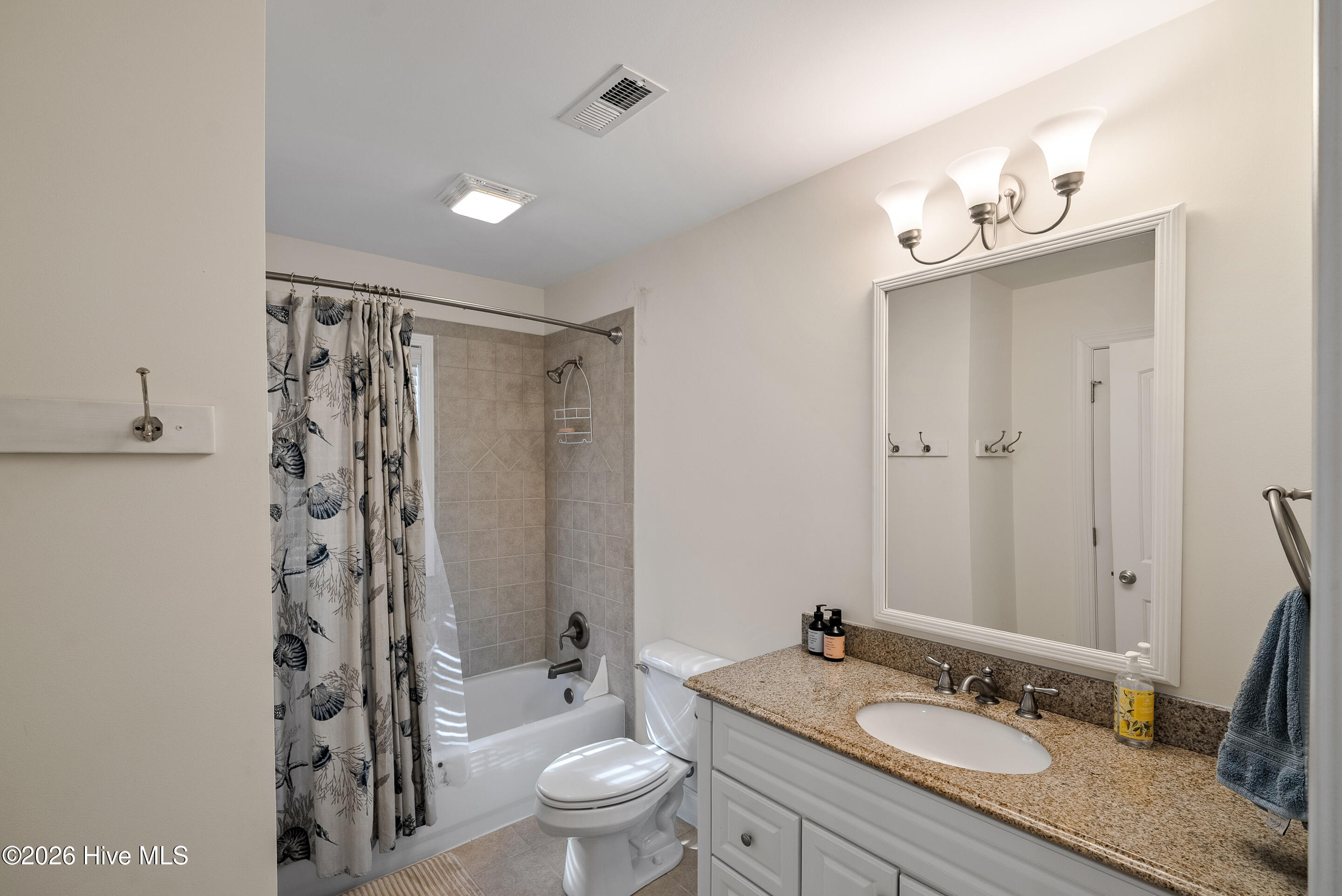 100520830 | Photo 109