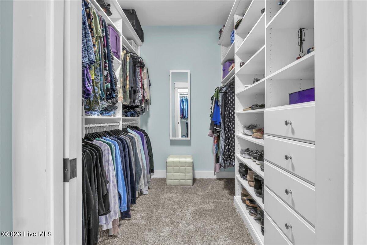 100552702 | Photo 30