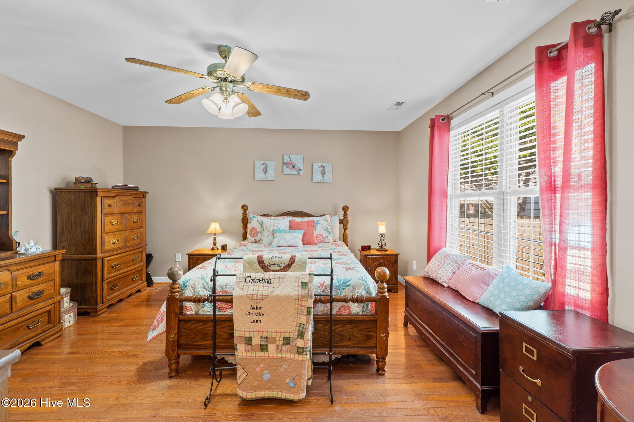 100556771 | Photo 16