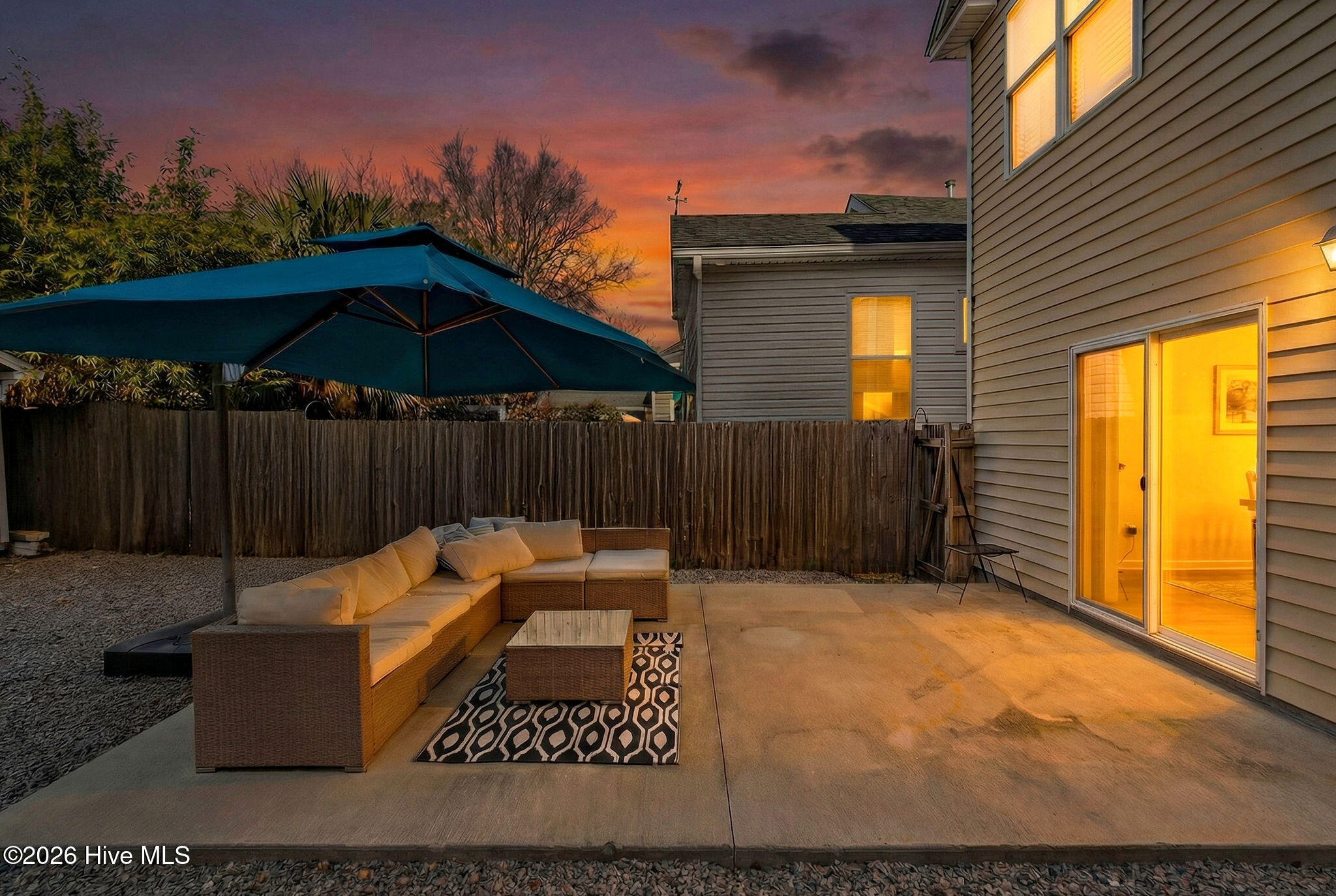 100550770 | Photo 34