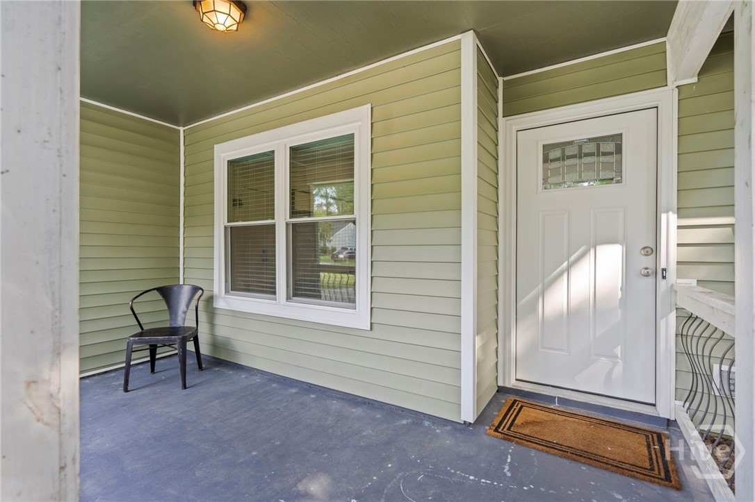 Photo 3 of Single family home for sale at 18 E White Hawthorne Dr, Savannah, GA 31419 | MLS# SA359250 | Listing updated on 2026-09-16