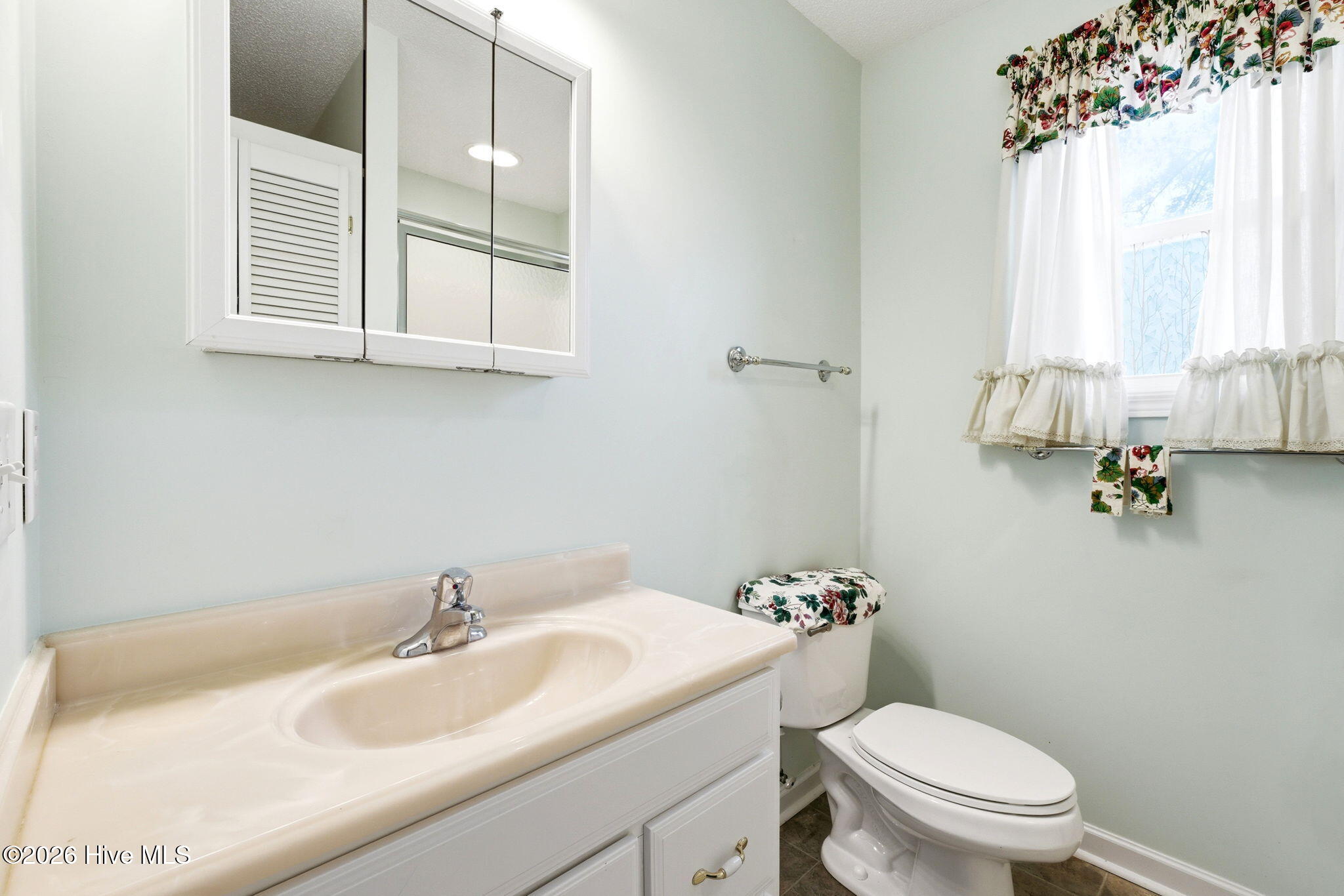 100564693 | Photo 25