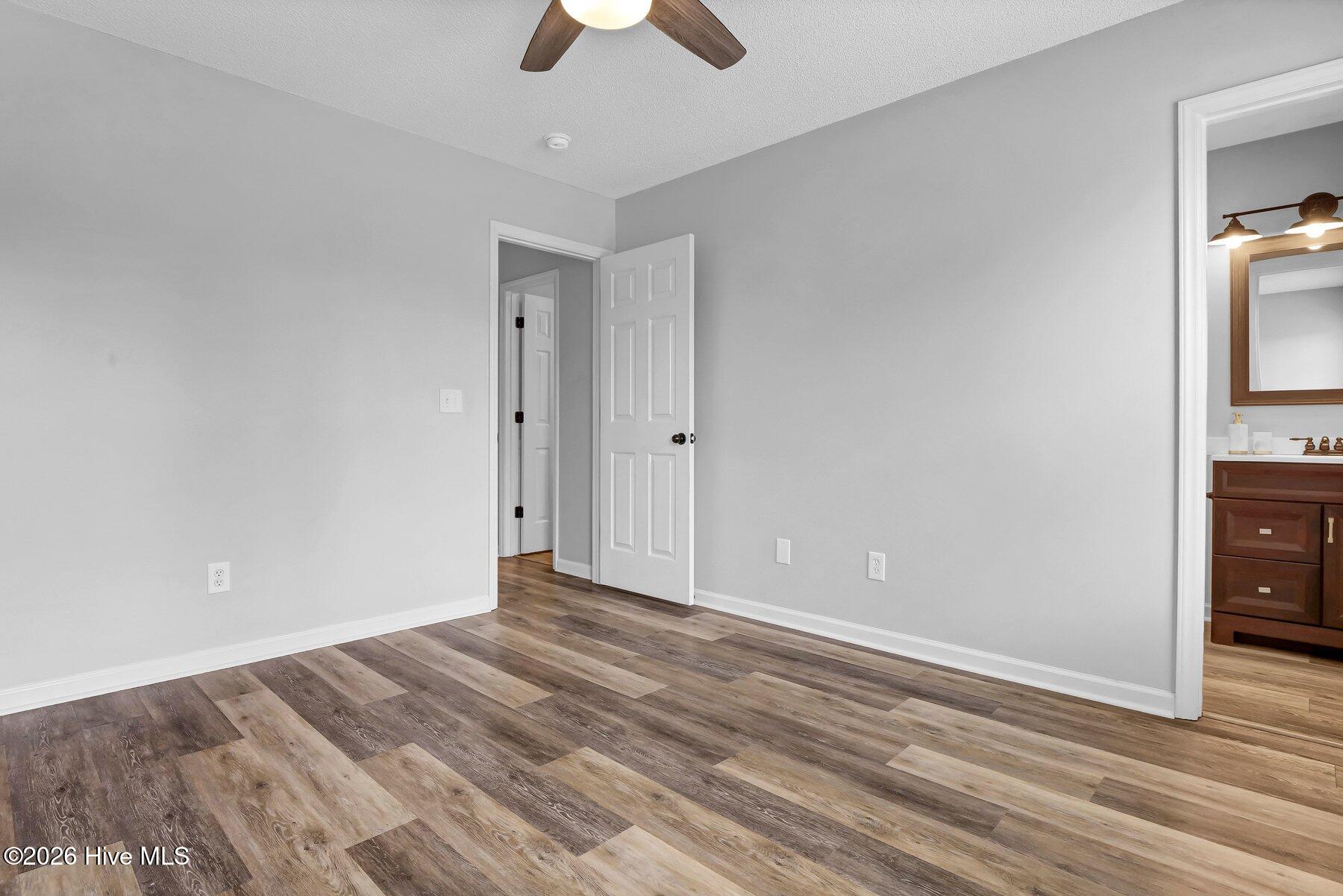 100552455 | Photo 19