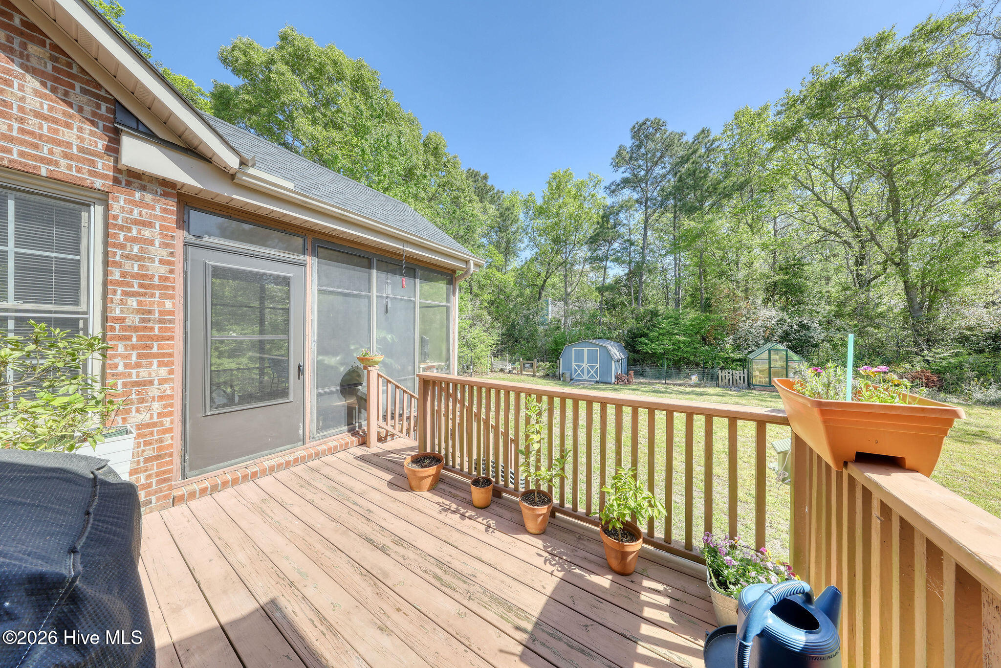 100565672 | Photo 48