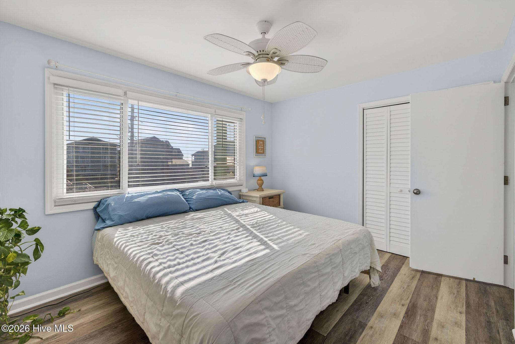 100554864 | Photo 22