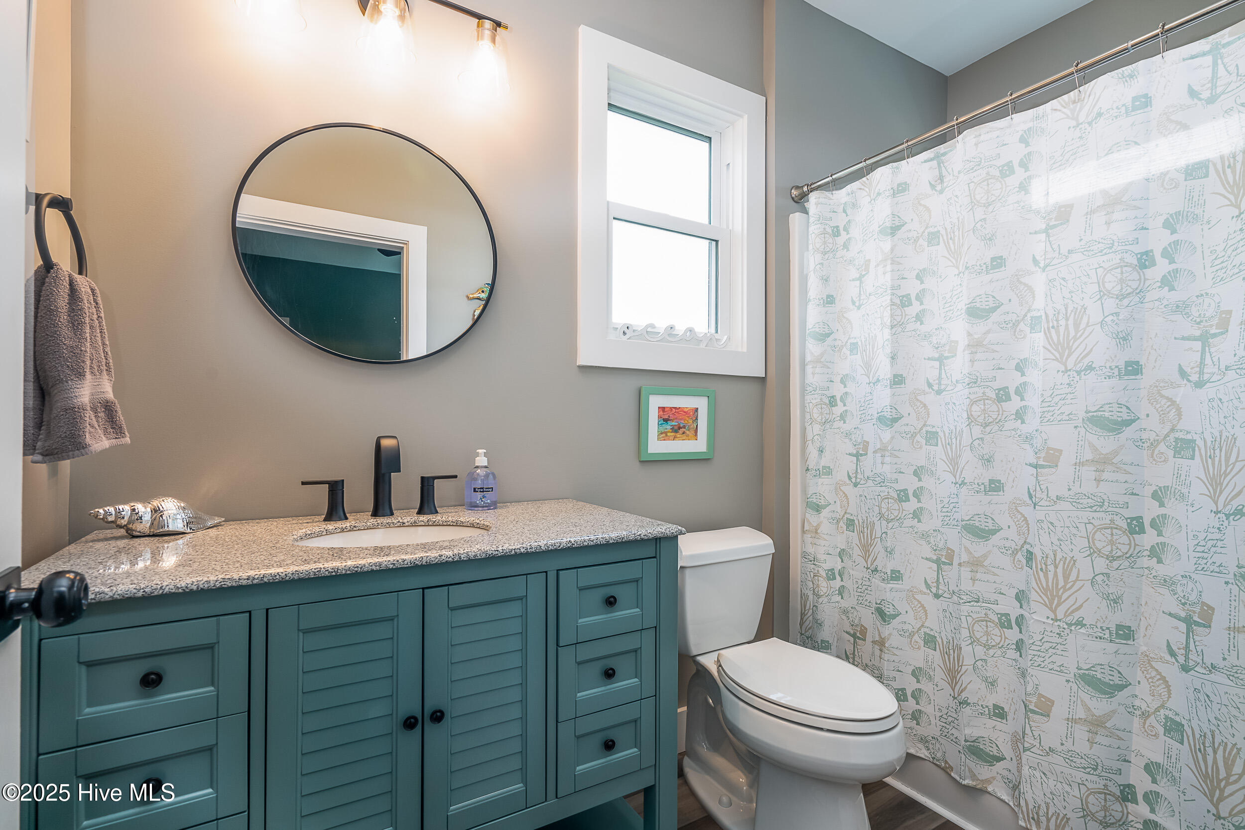 100524208 | Photo 22