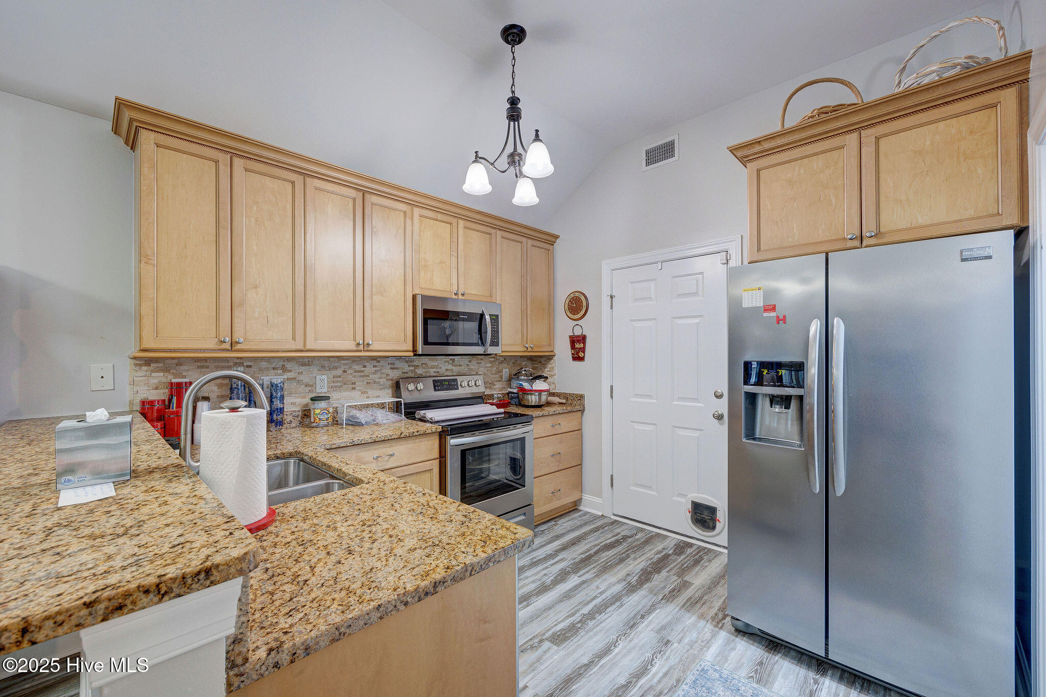 399DCastleBayDrive(22)