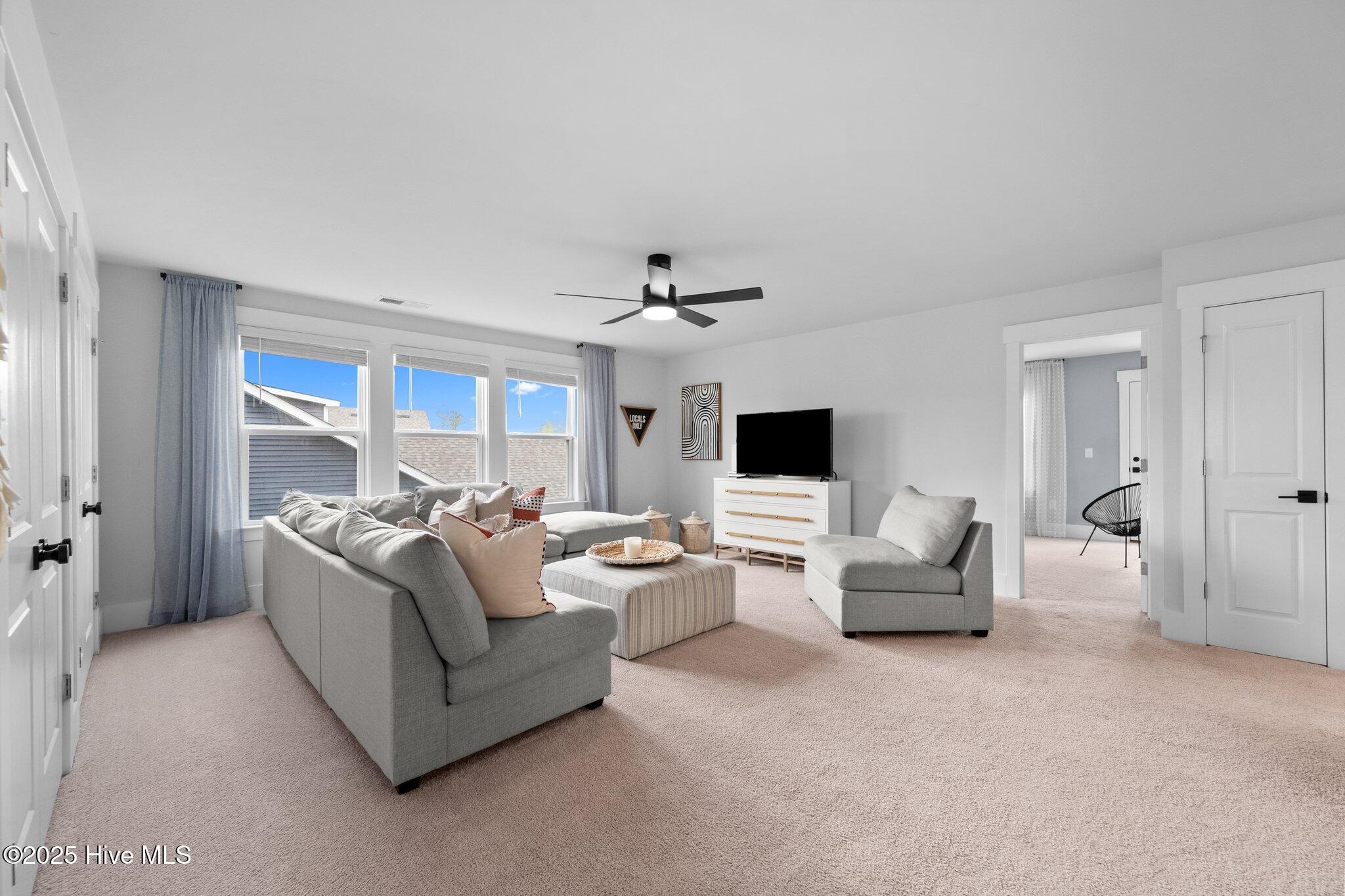 100545620 | Photo 31